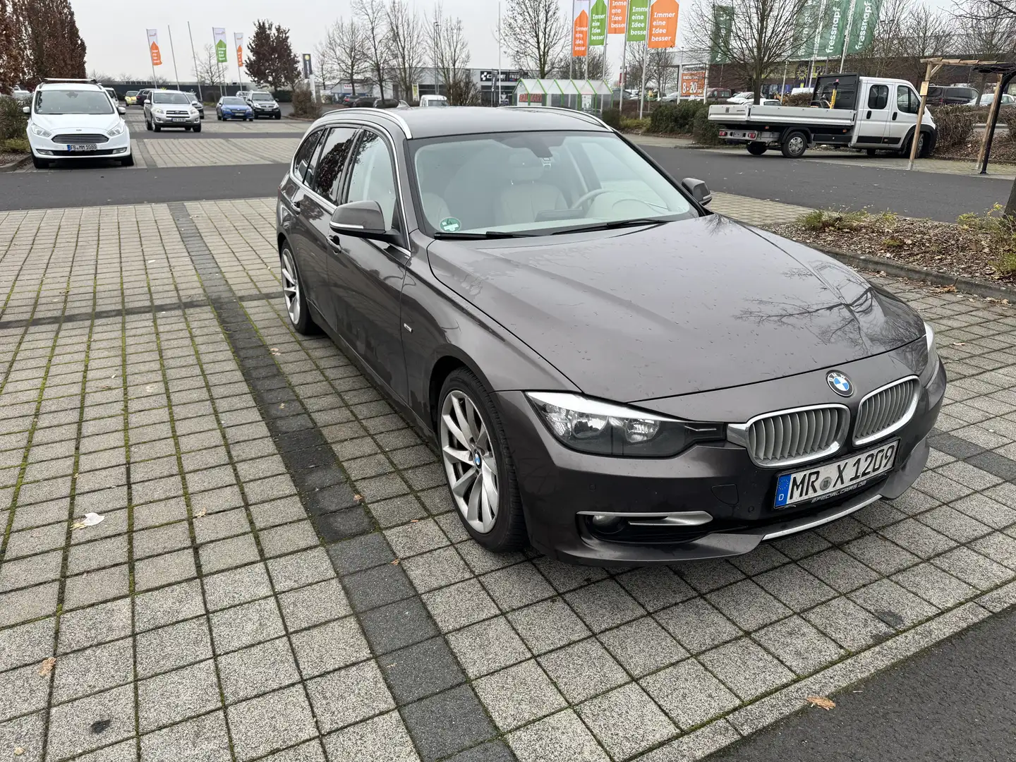 BMW 318 318 d Luxury Line Automatik 2. Satz Felgen Brun - 2