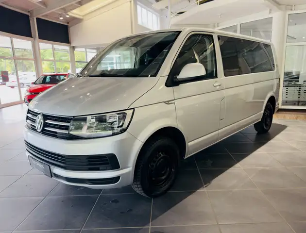 Volkswagen Caravelle view 3