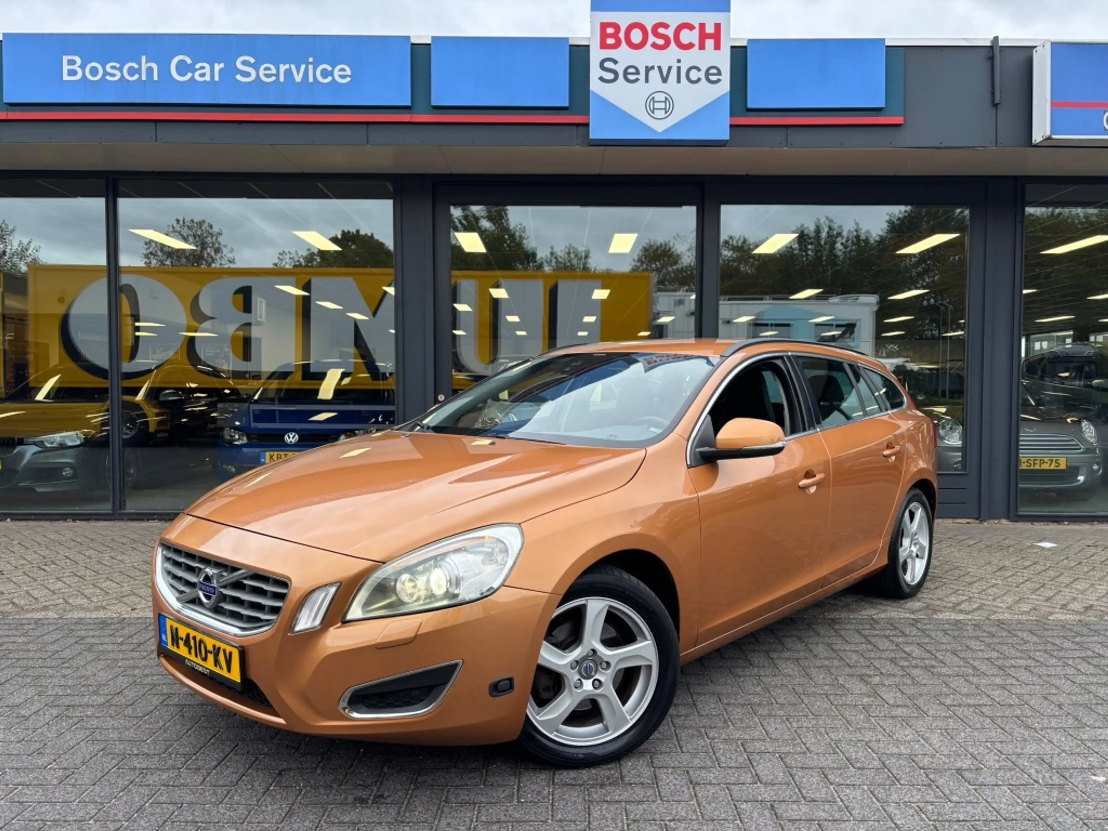 Volvo V60 1.6 T4F Ocean Race T4 / 180PK half Leder / Trekhaa