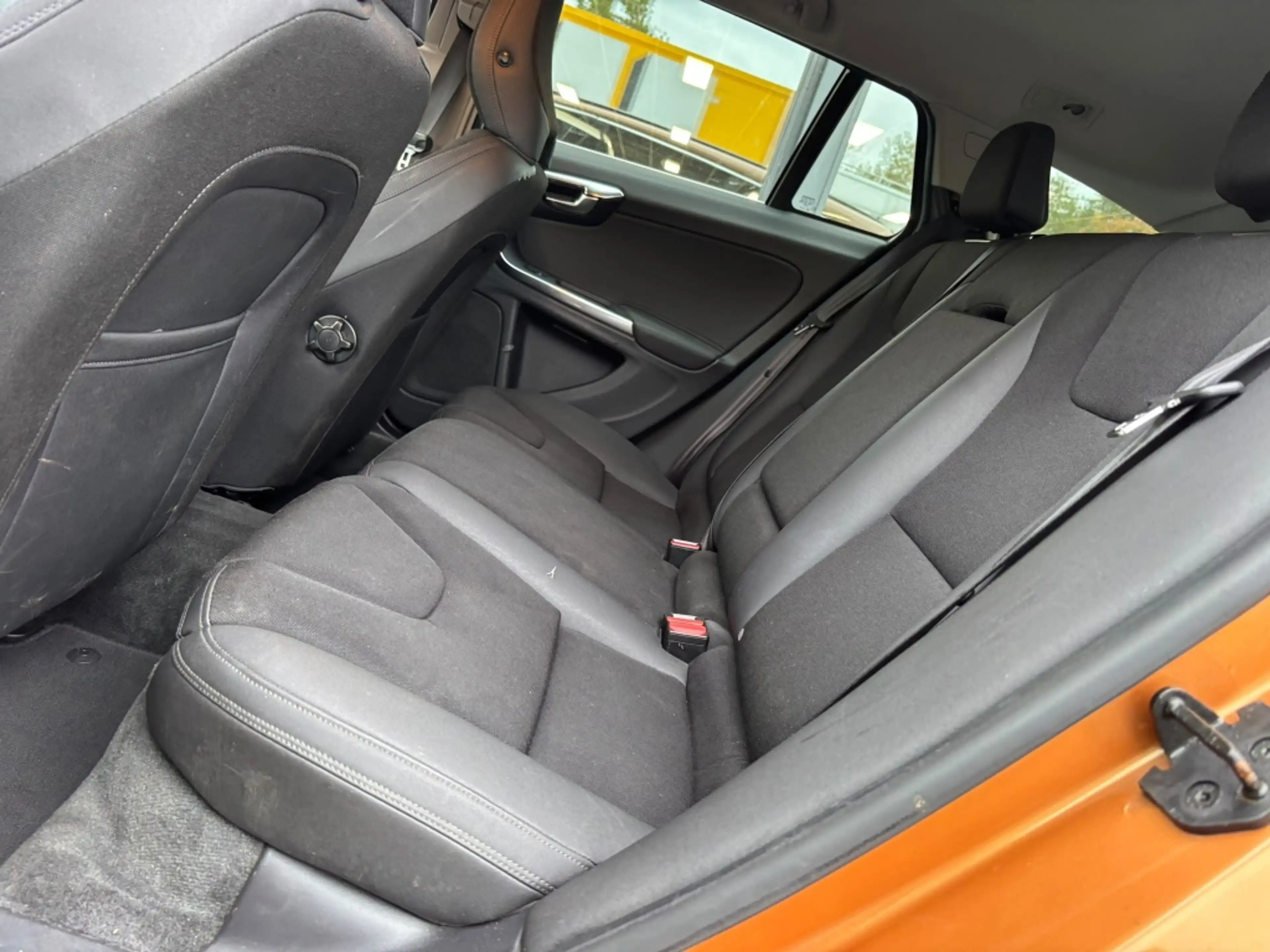 Volvo V60 1.6 T4F Ocean Race T4 / 180PK half Leder / Trekhaa — photo 15