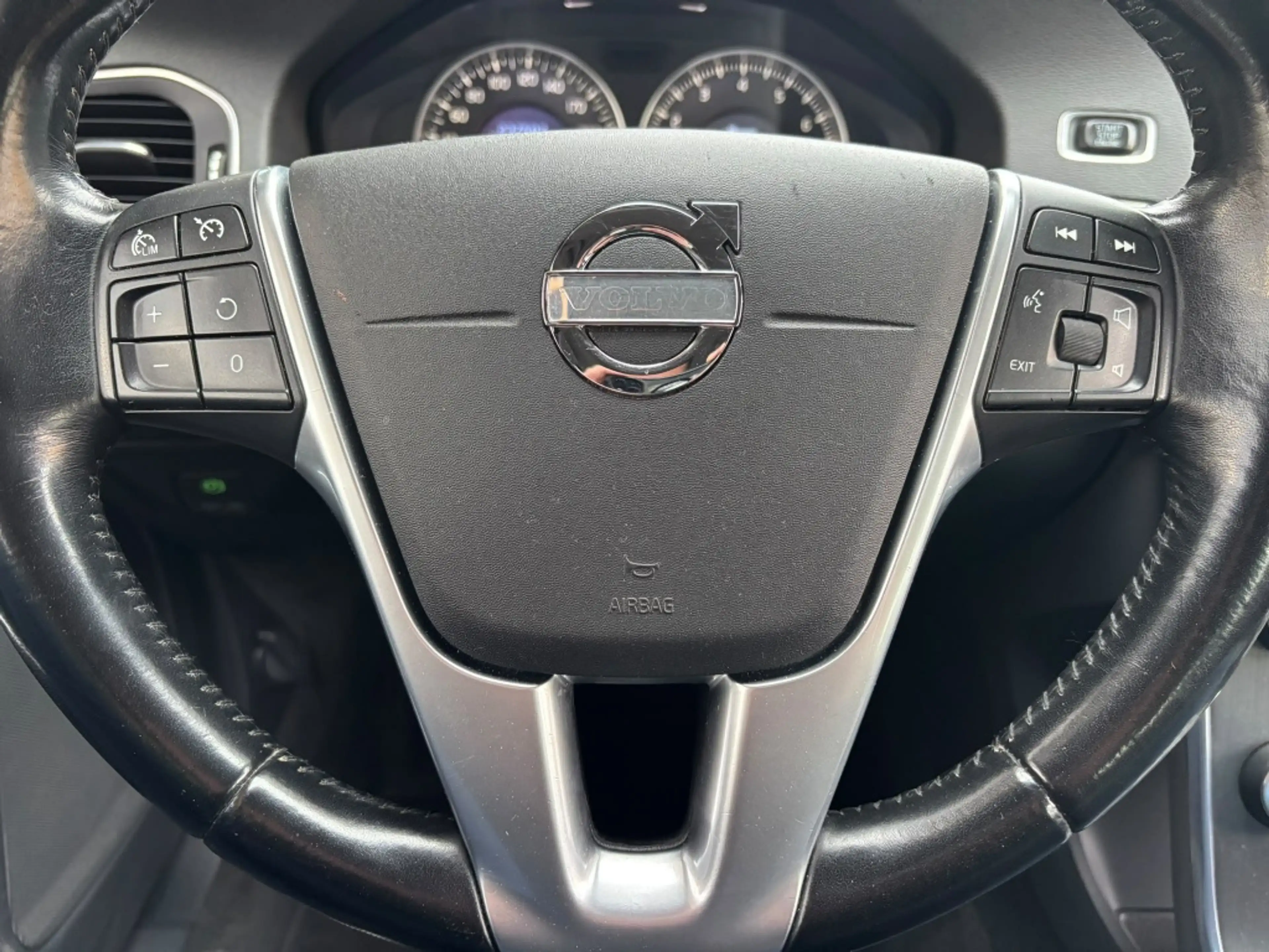 Volvo V60 1.6 T4F Ocean Race T4 / 180PK half Leder / Trekhaa — photo 16