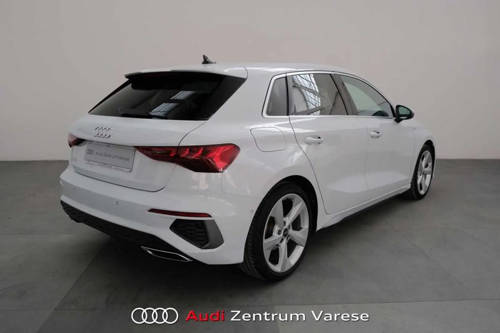 Audi A3 Sportback 35 2.0 tdi S line Edition s-tronic Weiß - 2