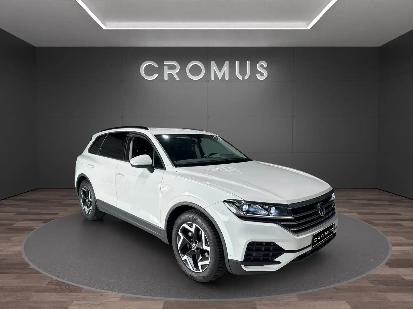 Volkswagen Touareg 3.0 V6 3.0 tdi TIPTRONIC 4MOTION - 2