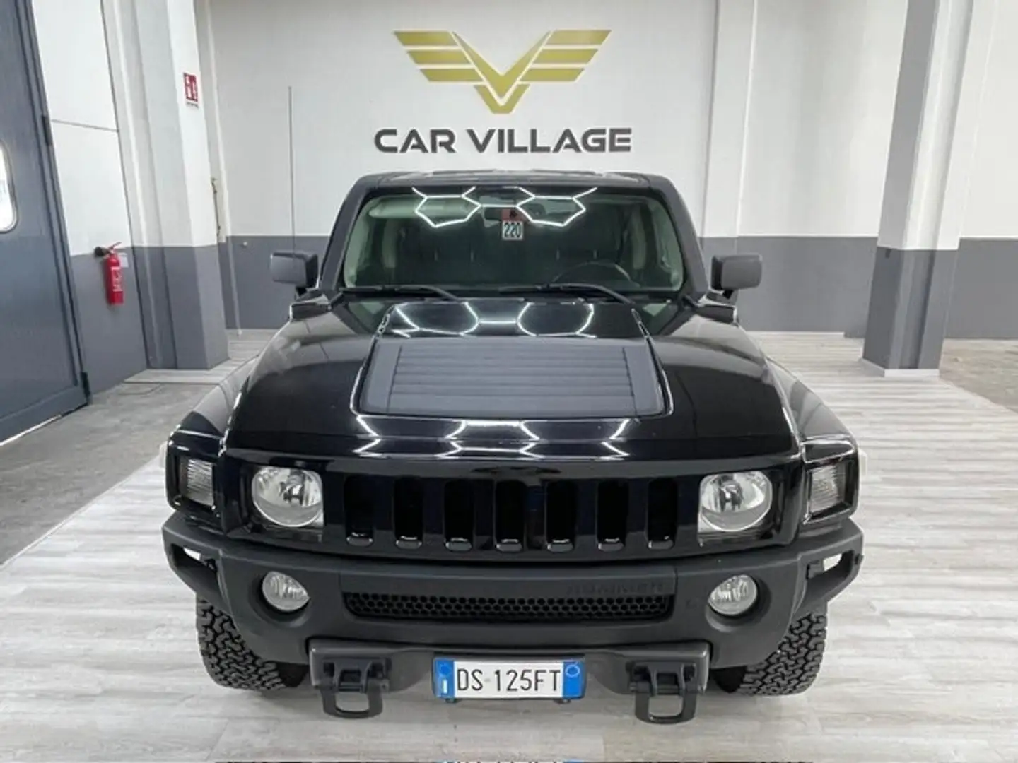 HUMMER H3 H3 3.7 aut. Luxury Schwarz - 1