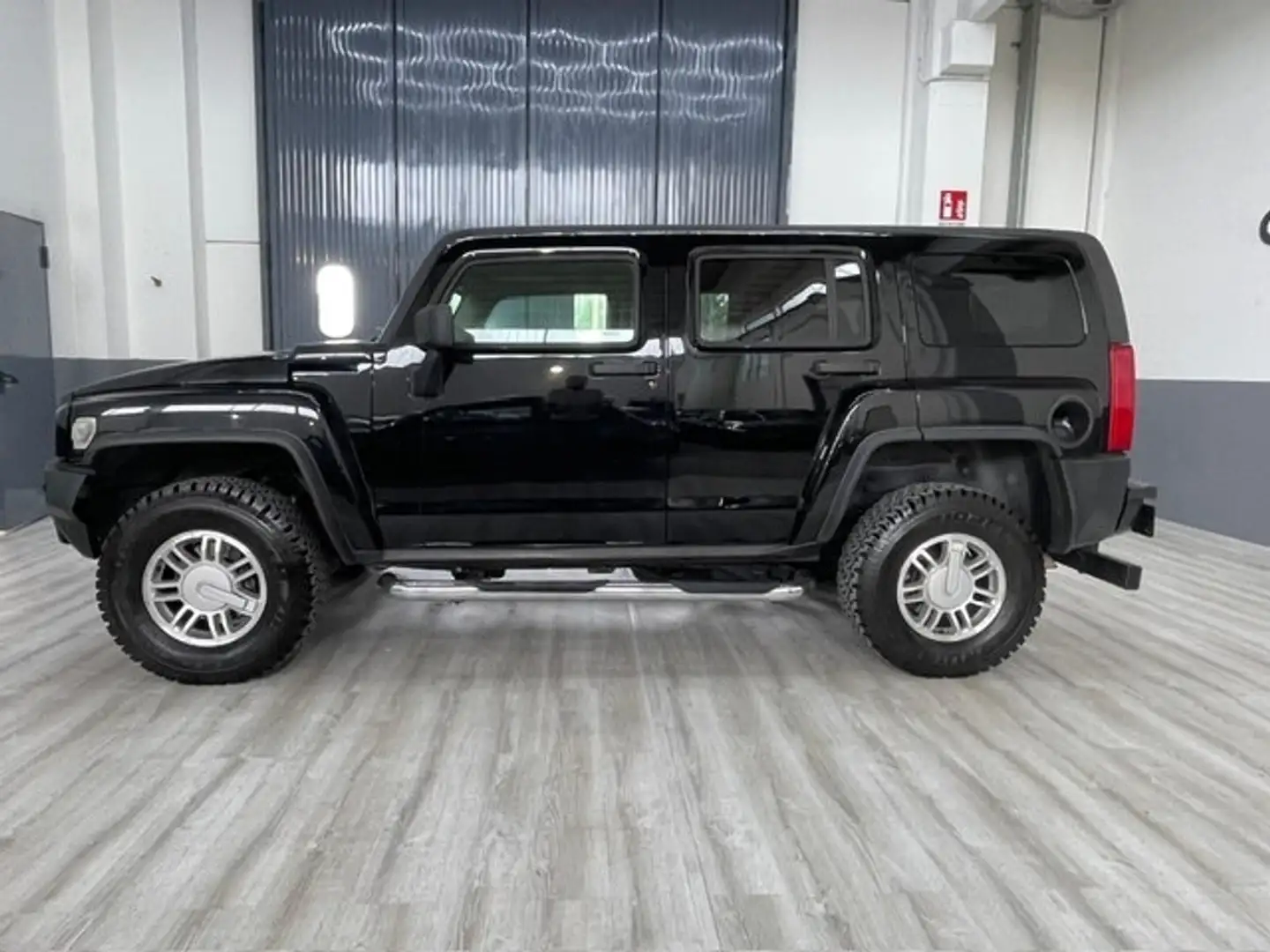 HUMMER H3 H3 3.7 aut. Luxury Schwarz - 2
