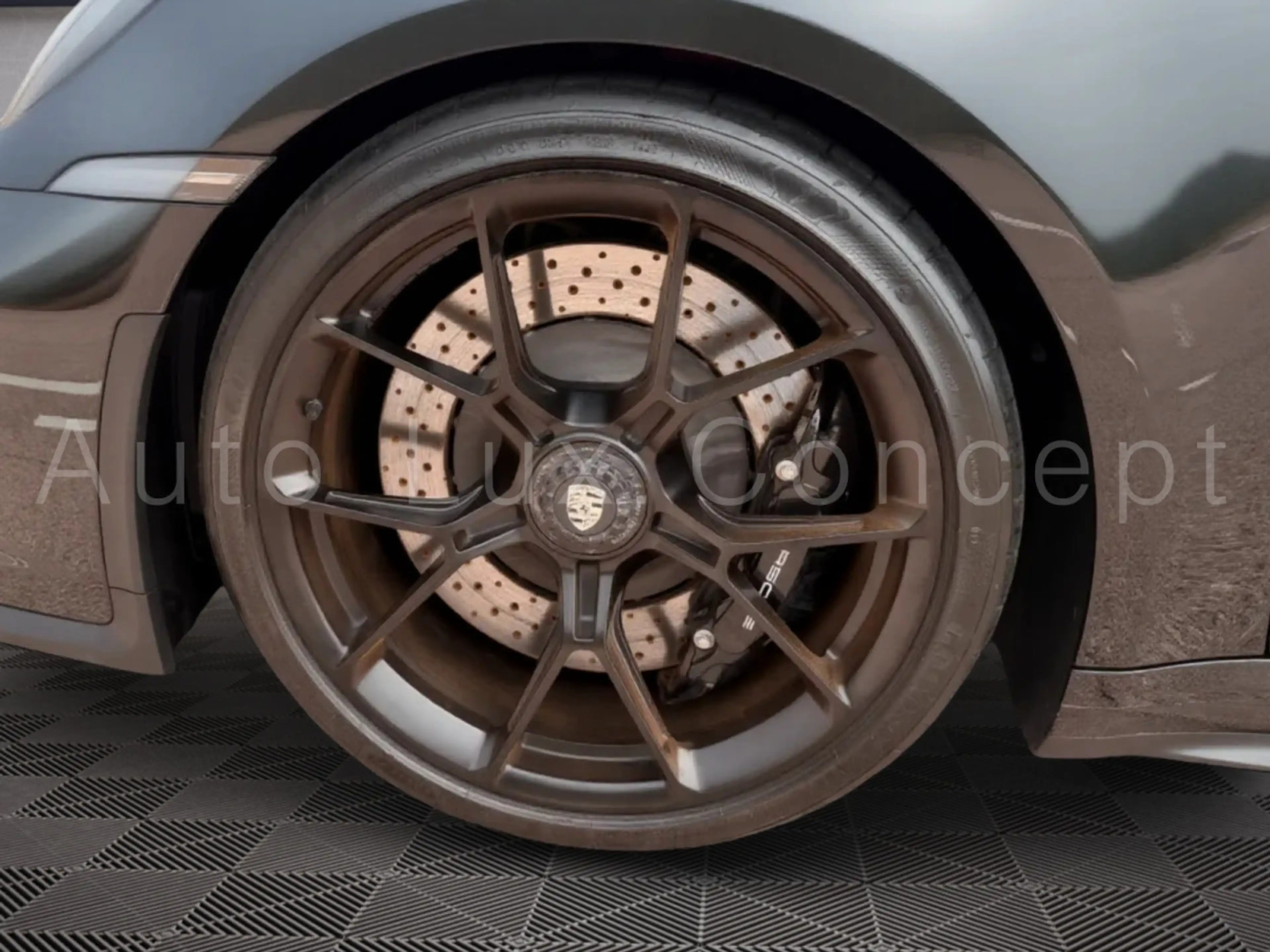Porsche 992 911 GT3 Touring-Paket/Schaltgetriebe/18Wege/Carbon — photo 13