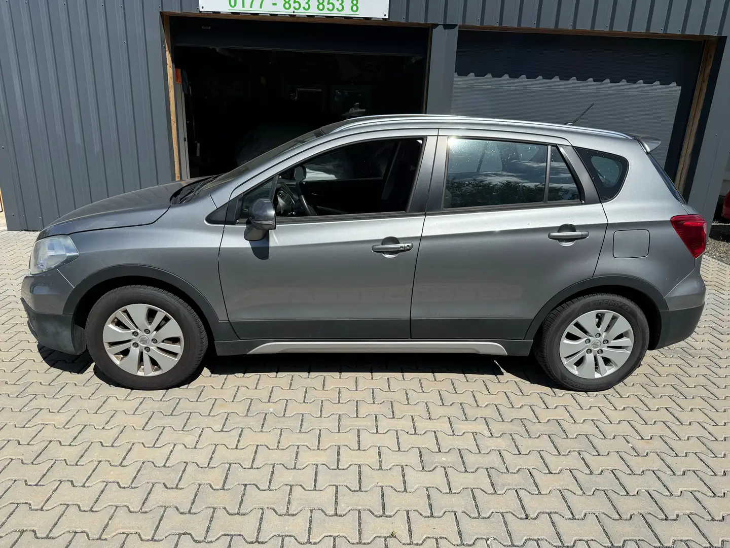 Suzuki SX4 S-Cross 1.6 VVT CVT 4x2 Comfort+Zylinderkopfdicht-DEFEKT- Gris - 1