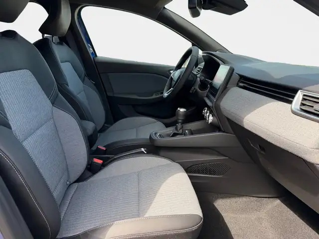 Renault Clio view 13