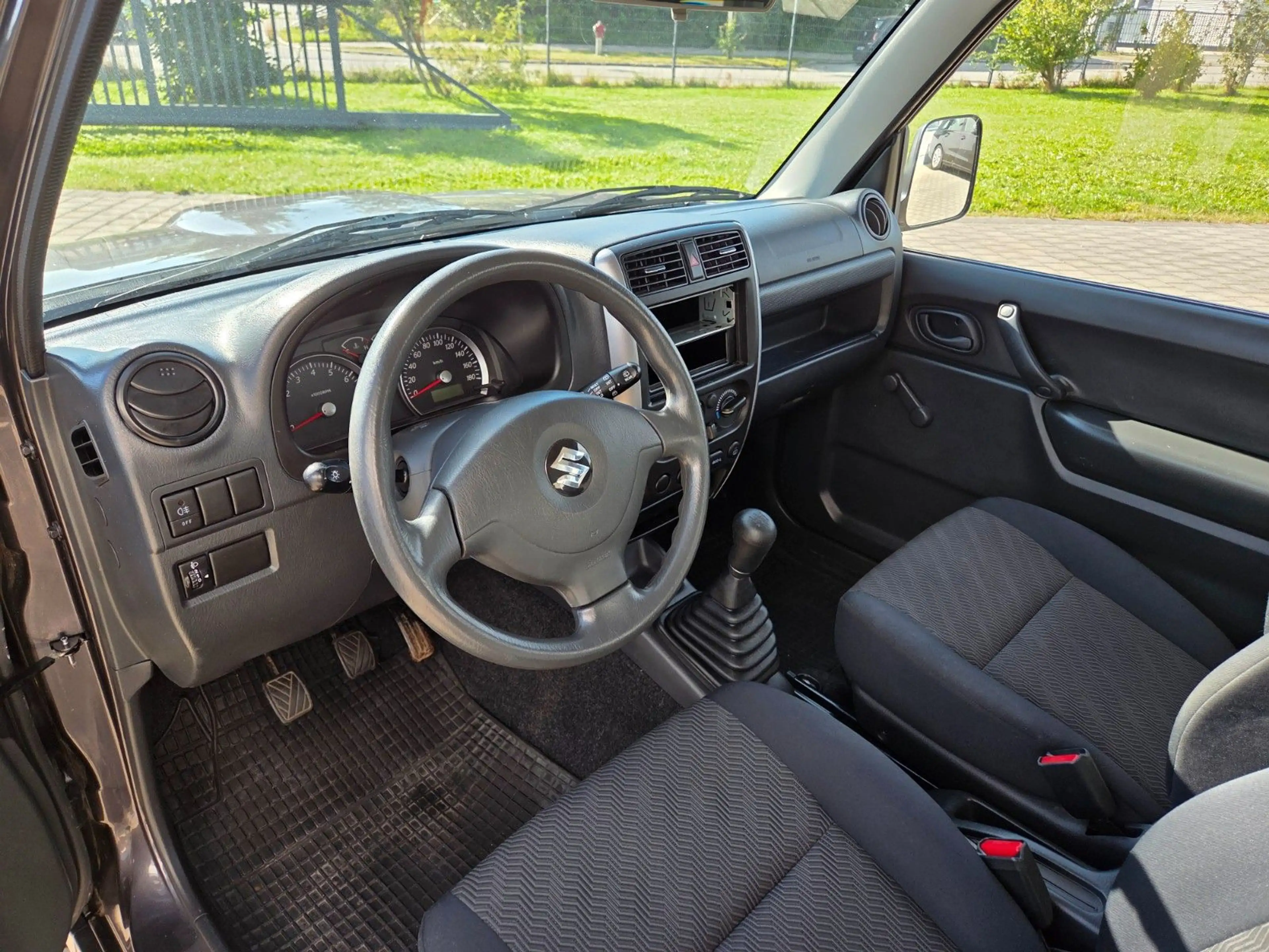 Suzuki Jimny 1.3 4WD, AHK — photo 10