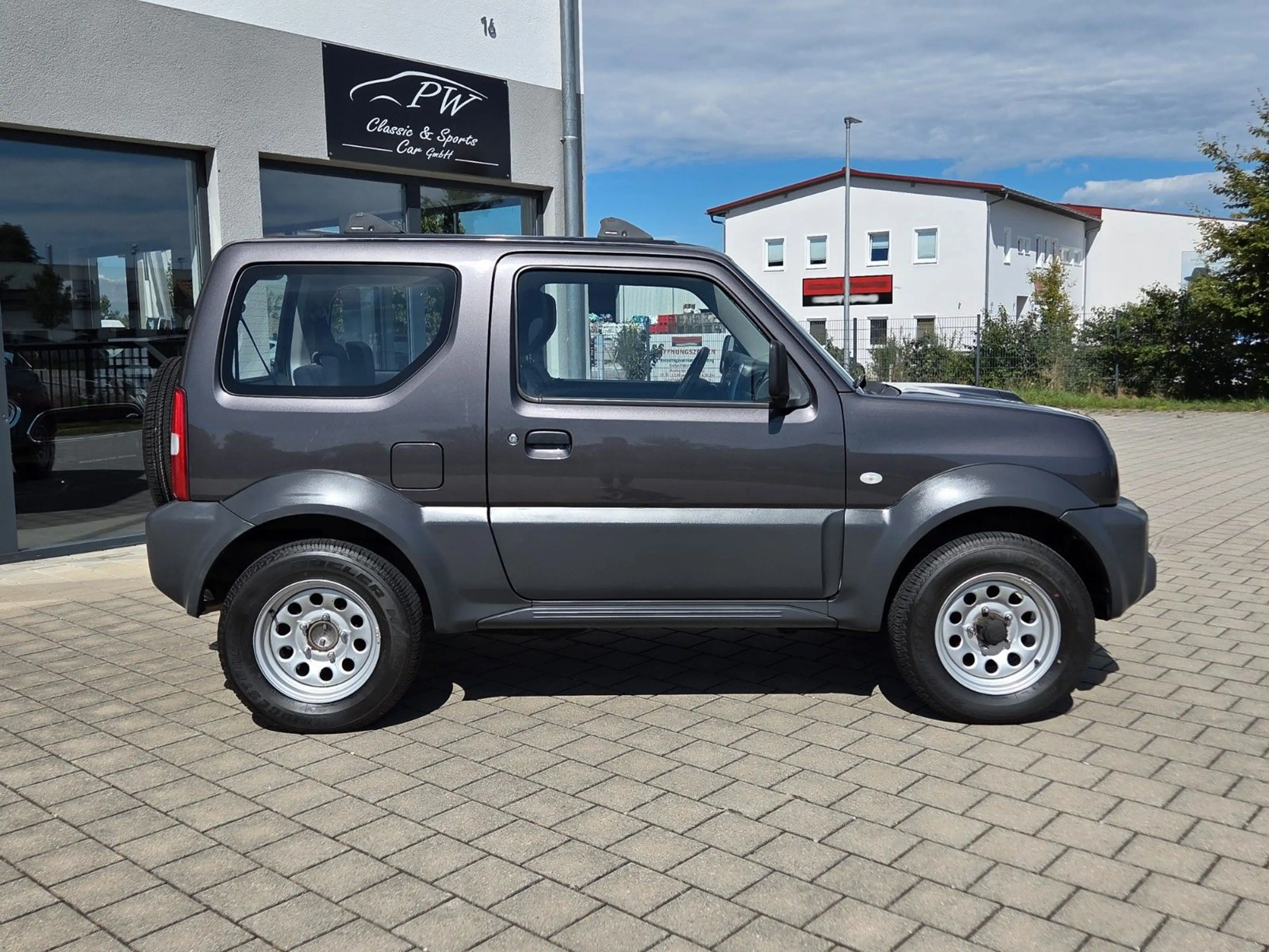 Suzuki Jimny 1.3 4WD, AHK — photo 3