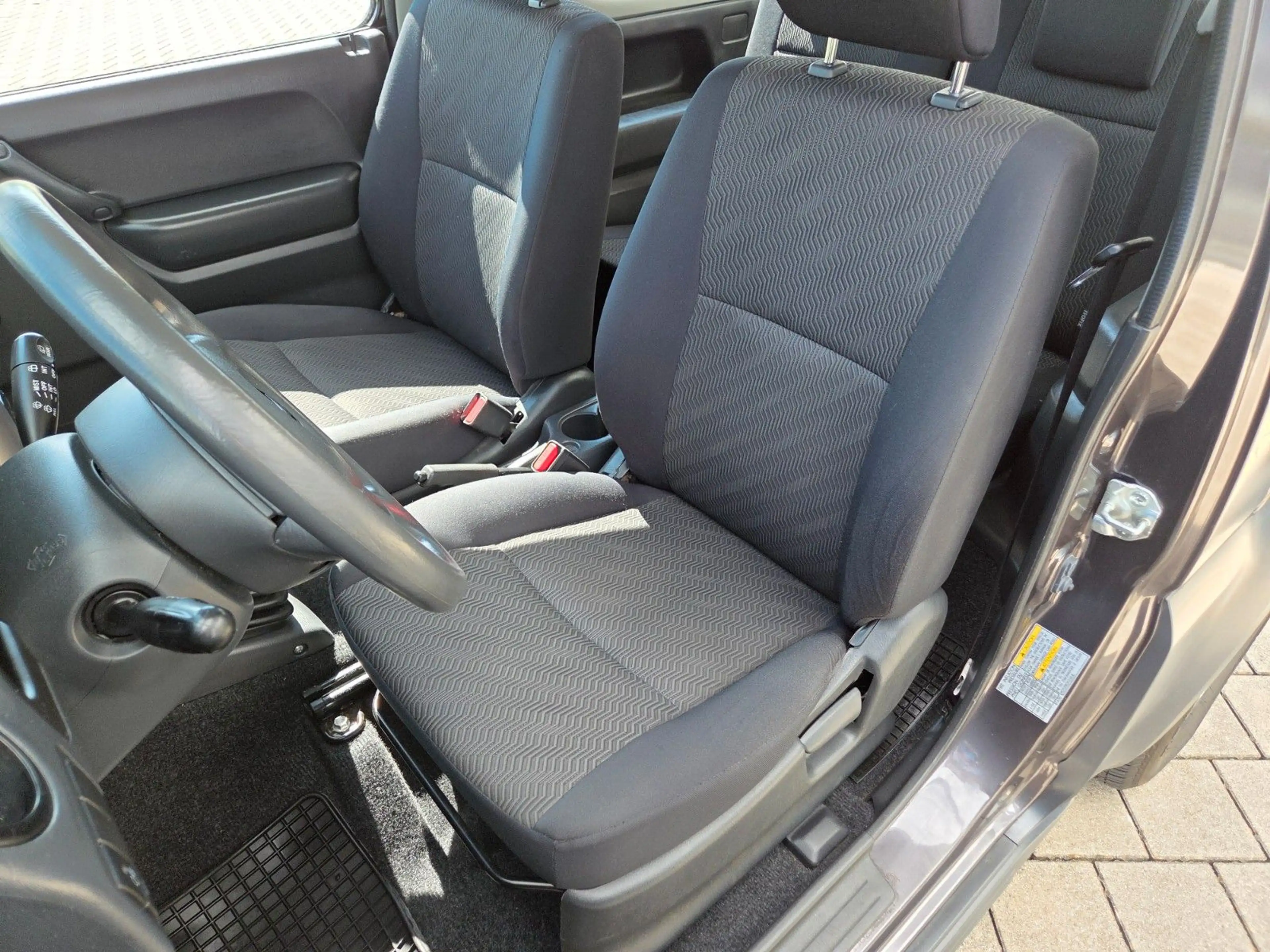 Suzuki Jimny 1.3 4WD, AHK — photo 11