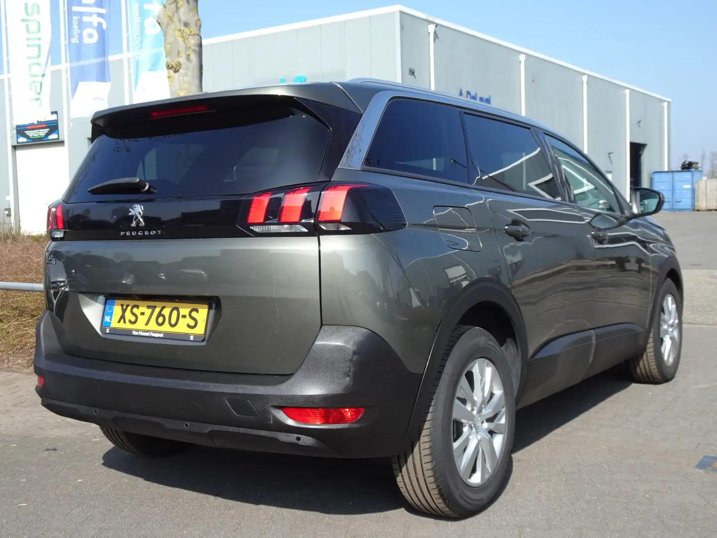 Peugeot 5008 1.2 PureTech Executive 7-Pers Grijs - 2