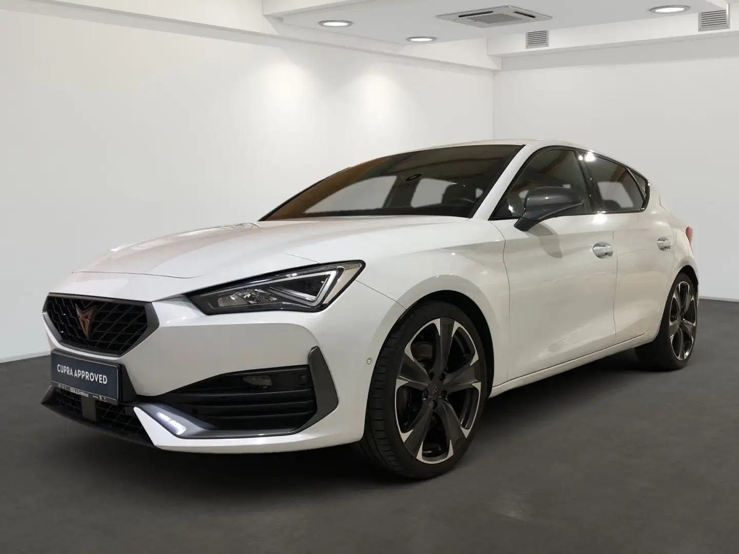 CUPRA Leon VZ 2.0 TSI DSG LED NAV PARKLENK 19" ACC Bílá - 2