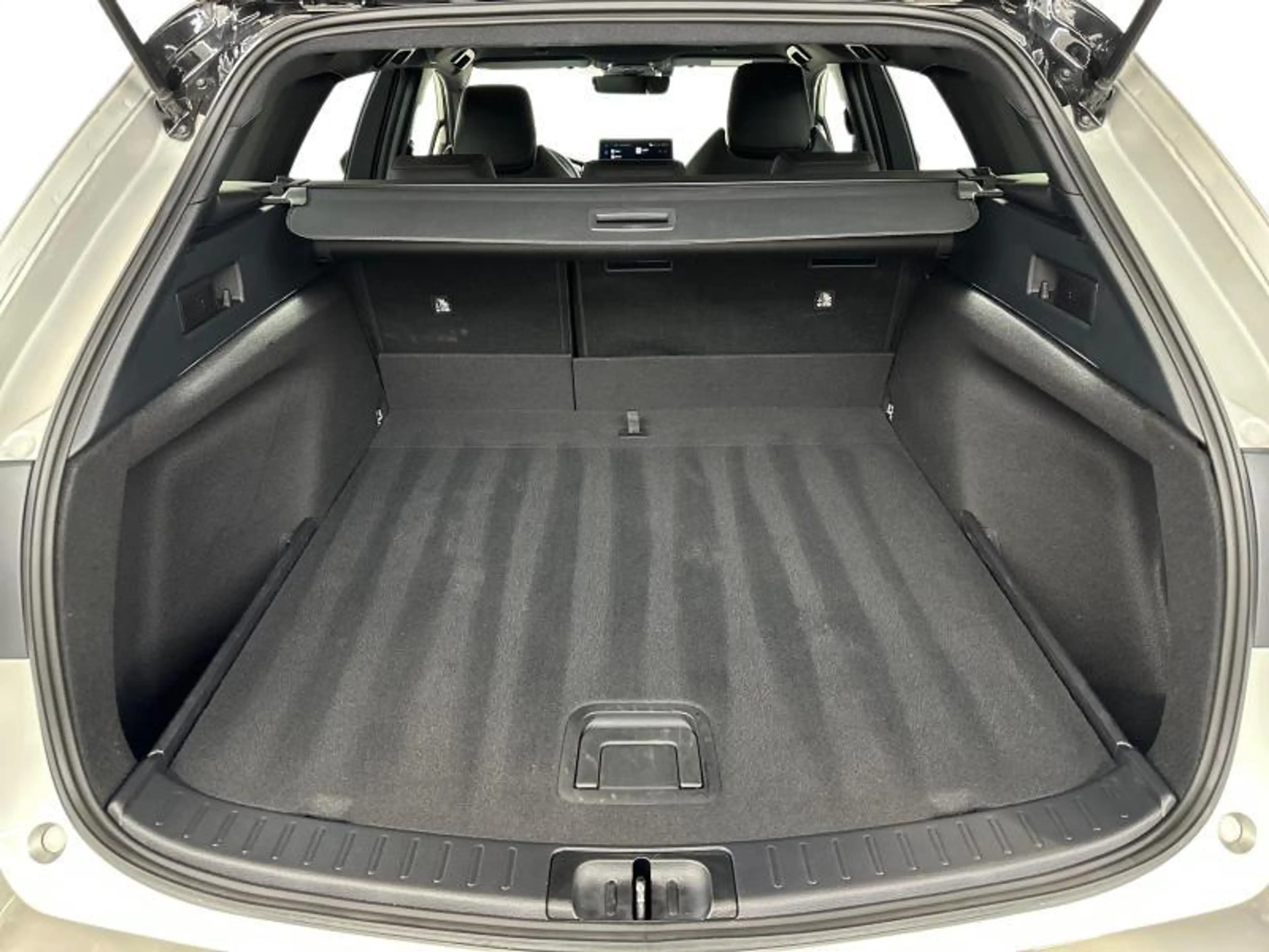 Toyota Corolla TS 140hp HEV GR Sport BiTone — photo 11