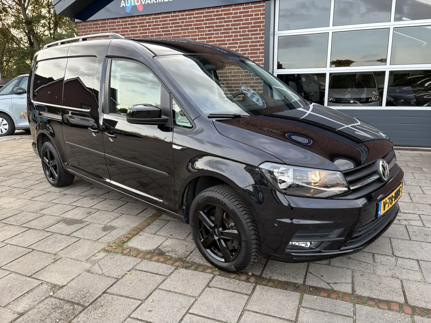 Volkswagen Caddy Maxi 1.4 TSI L2H1 BMT Maxi Comfortline 96kw DSG Be Noir - 2