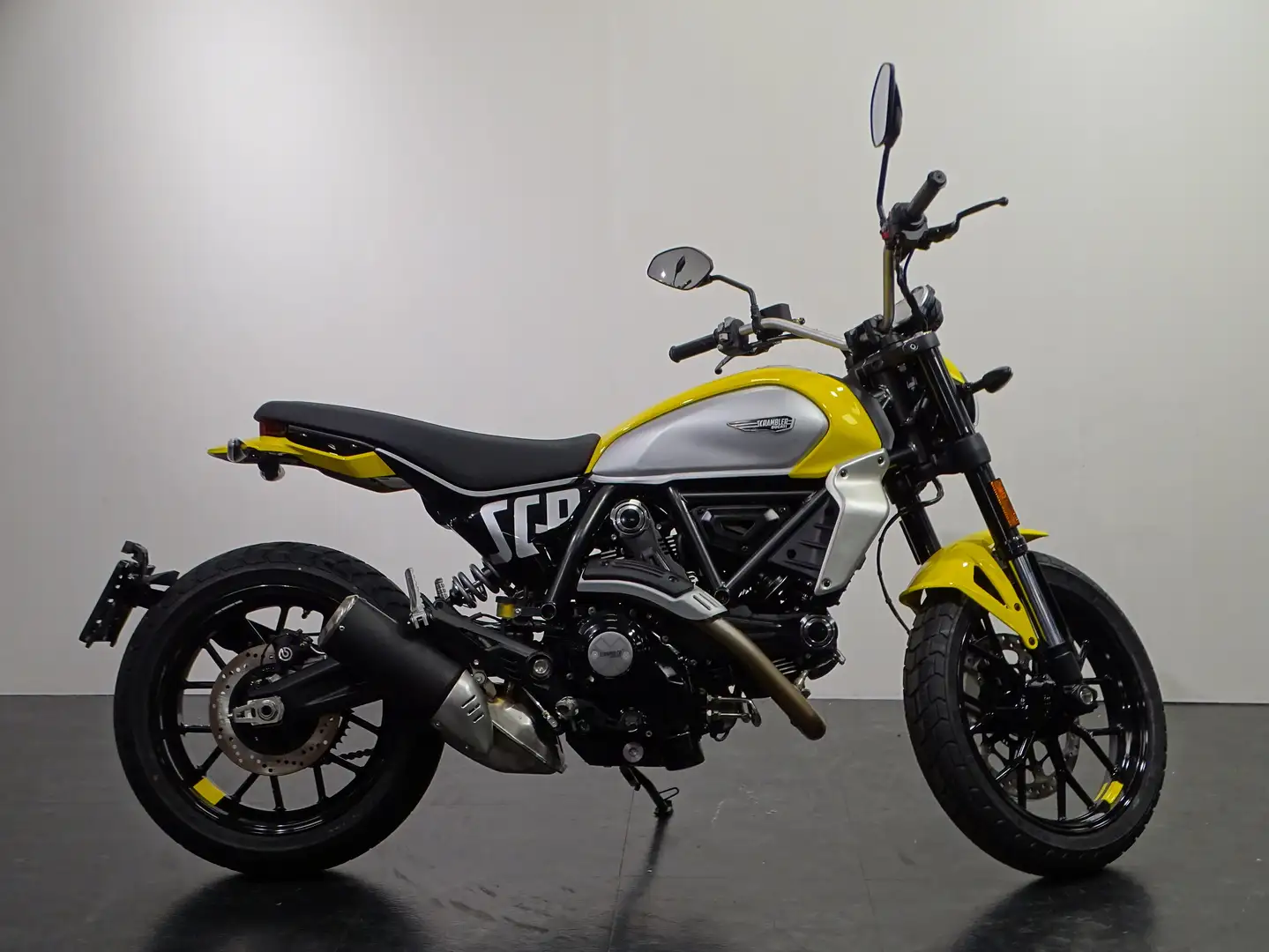 Ducati Scrambler ICON Geel - 1