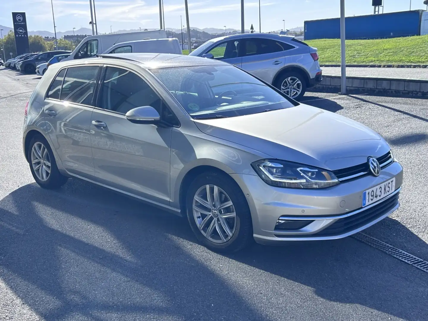 Volkswagen Golf 2.0TDI Sport DSG7 110kW Beige - 2