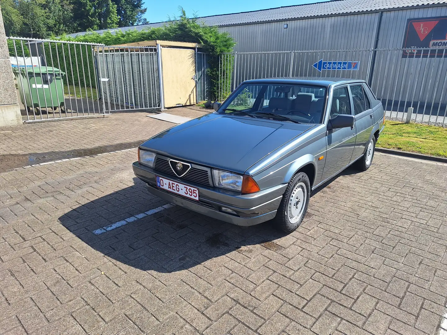 Alfa Romeo 75 75 1.8 - 1