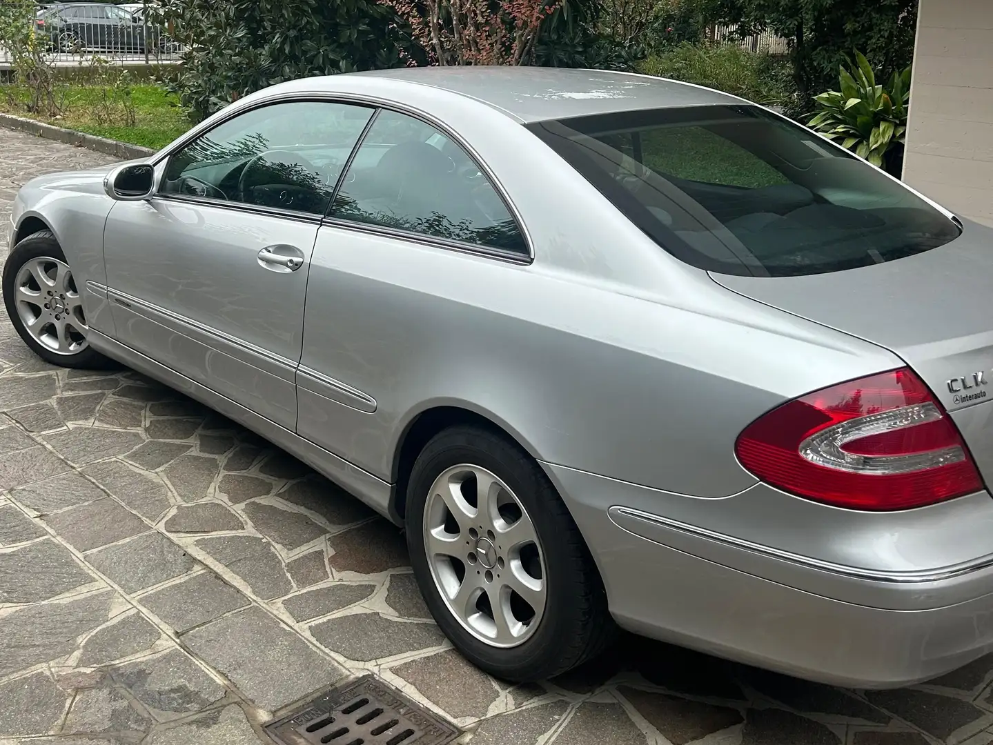 Mercedes-Benz CLK 270 CLK Coupe 270 cdi Elegance Stříbrná - 2