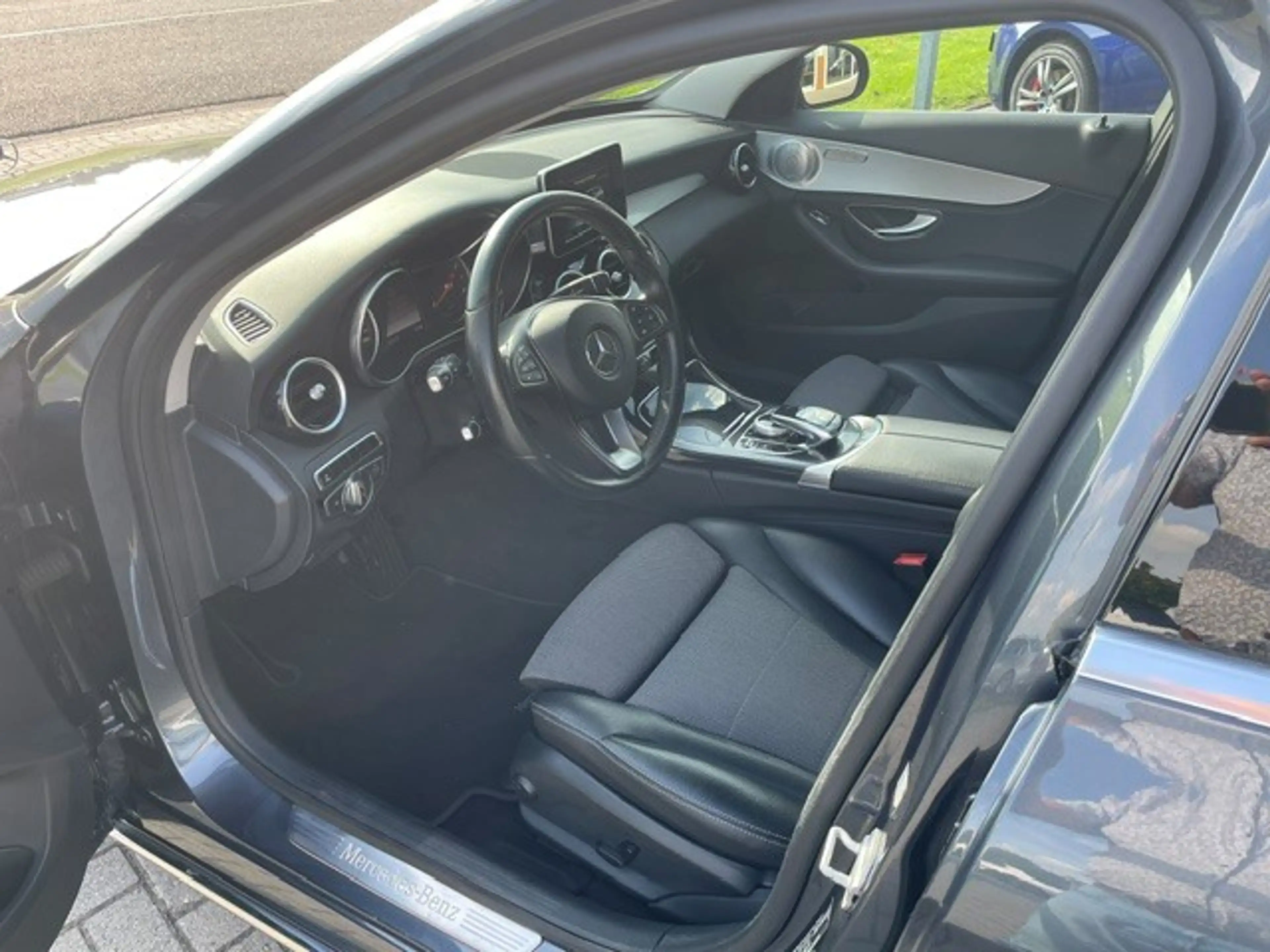 Mercedes-Benz C 350 Estate e Lease Edition — photo 3