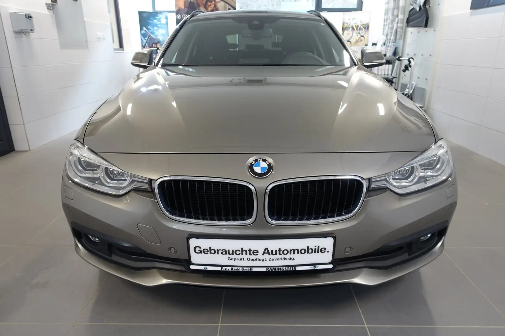 BMW 320 320d xDrive Silber - 2