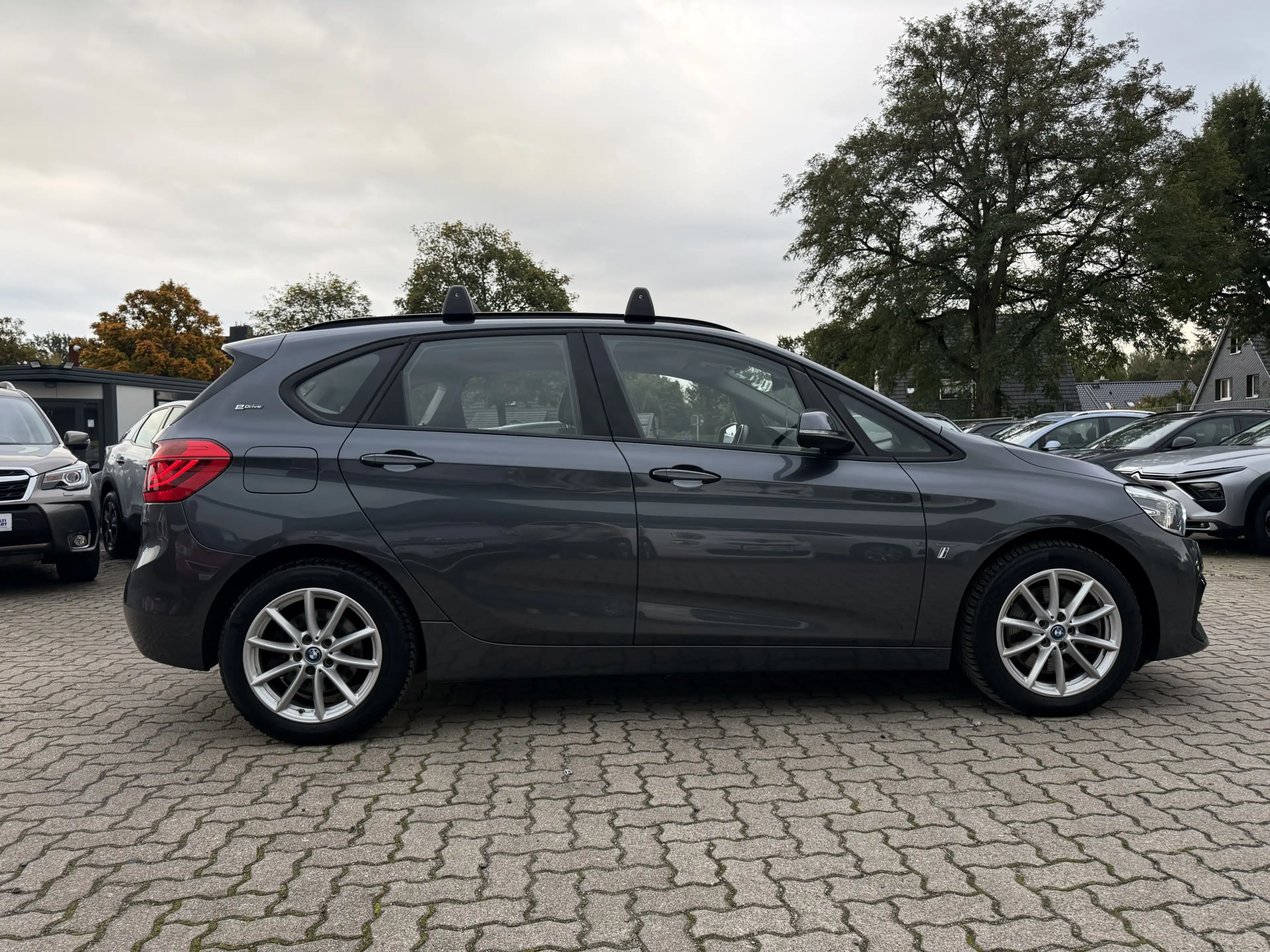 BMW 225 HYBRID ADVANTAGE PDC SHZ 86TKM — photo 8