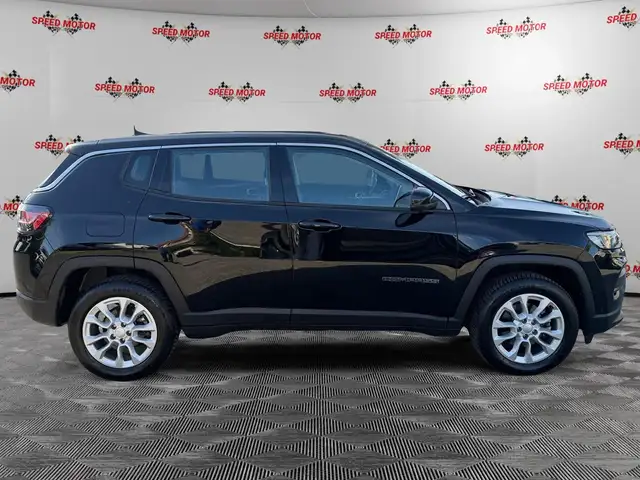 Jeep Compass view 3