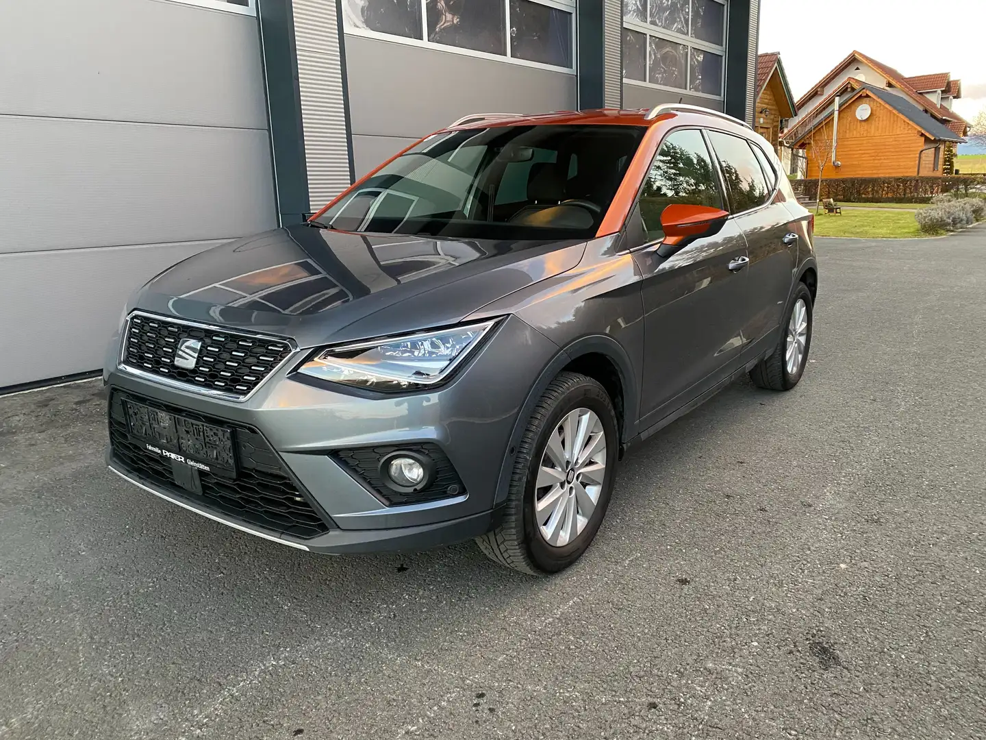 SEAT Arona Xcellence Grau - 2