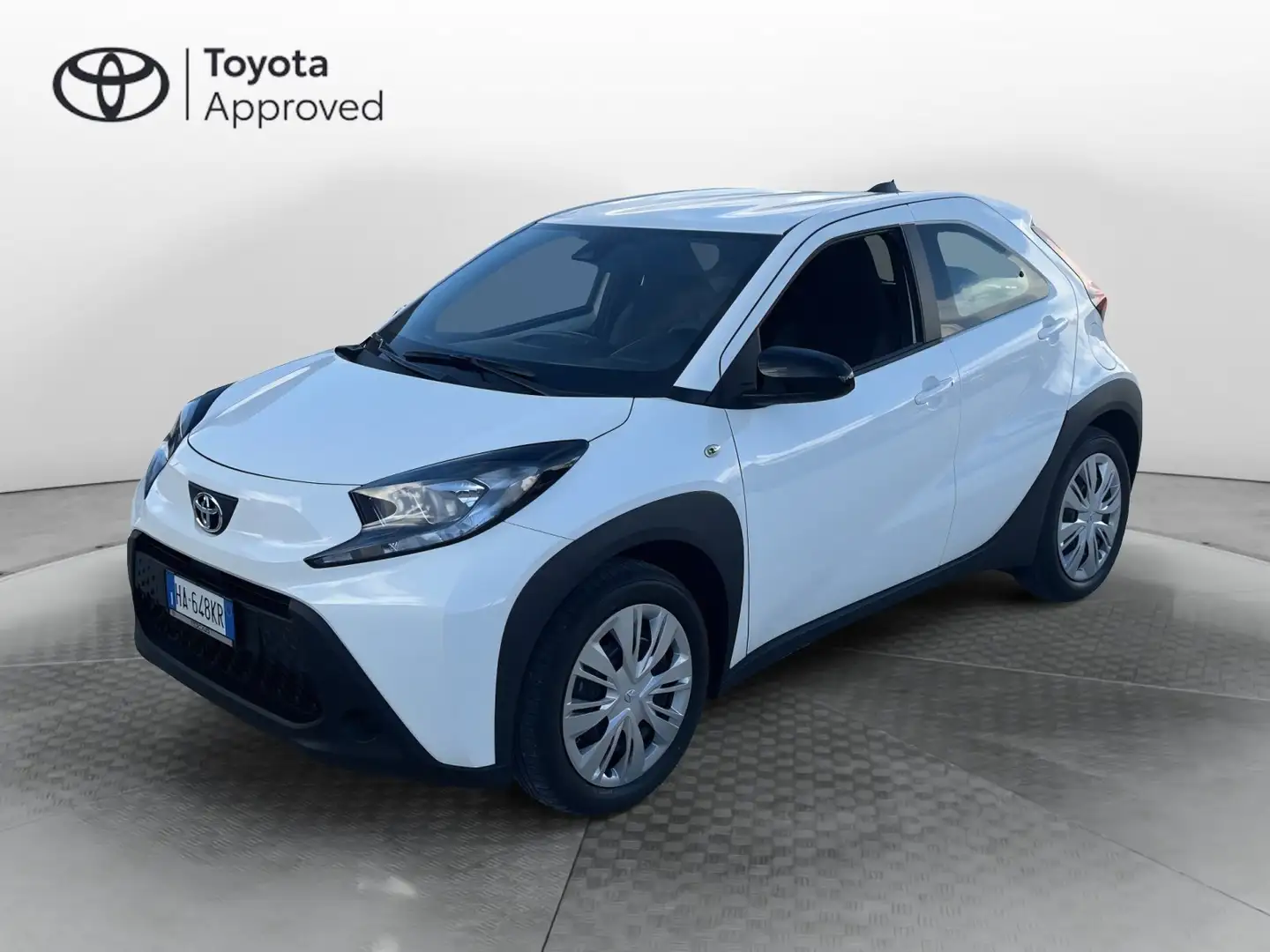 Toyota Aygo X Aygo X 1.0 VVT-i 72 CV 5 porte Active Weiß - 1