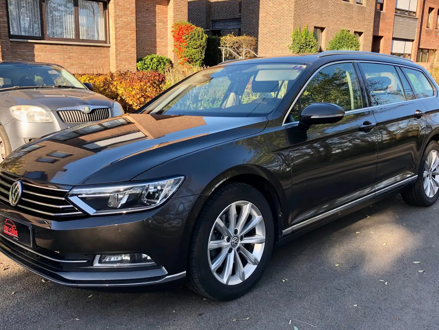 Volkswagen Passat Variant Passat SW 2.0 CR TDi Highline Bruin - 1