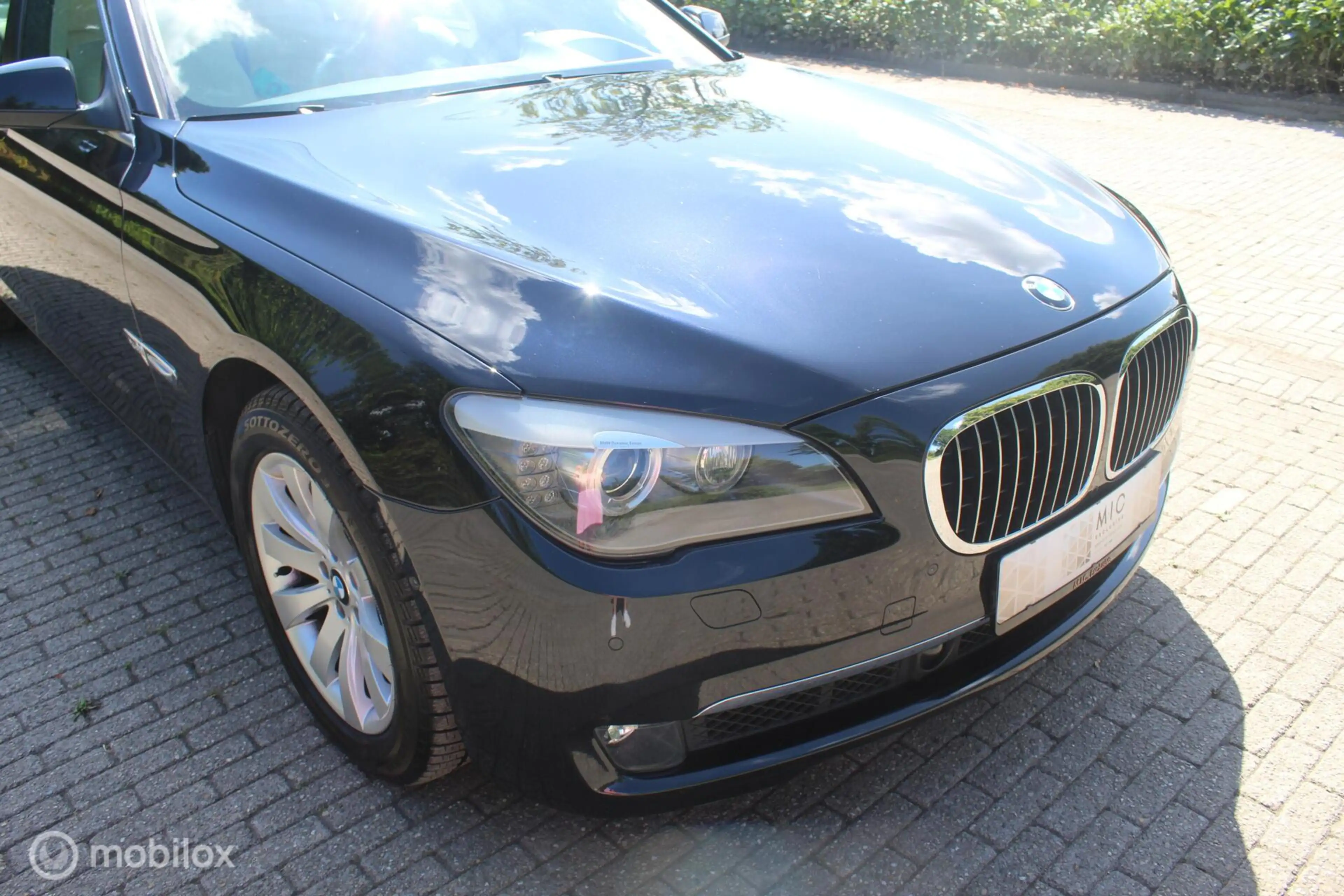 BMW 750 7-serie 750i xDrive — photo 26