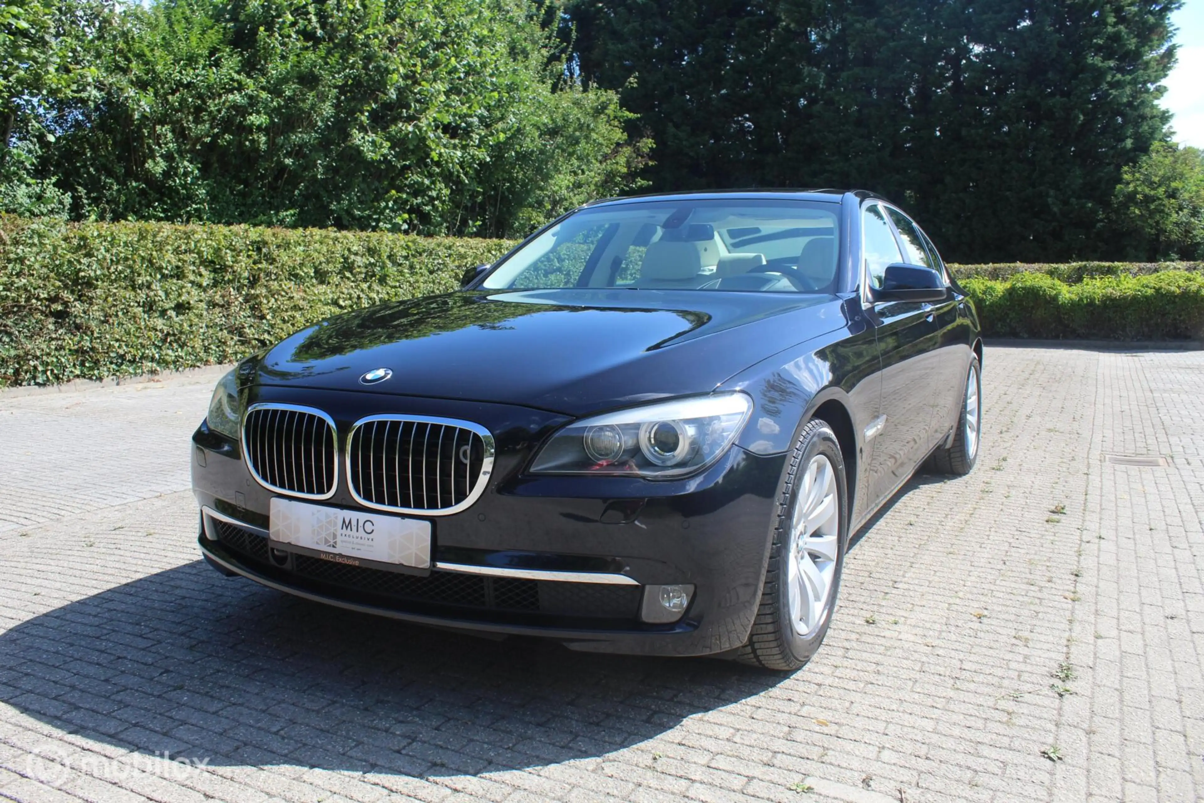 BMW 750 7-serie 750i xDrive — photo 12