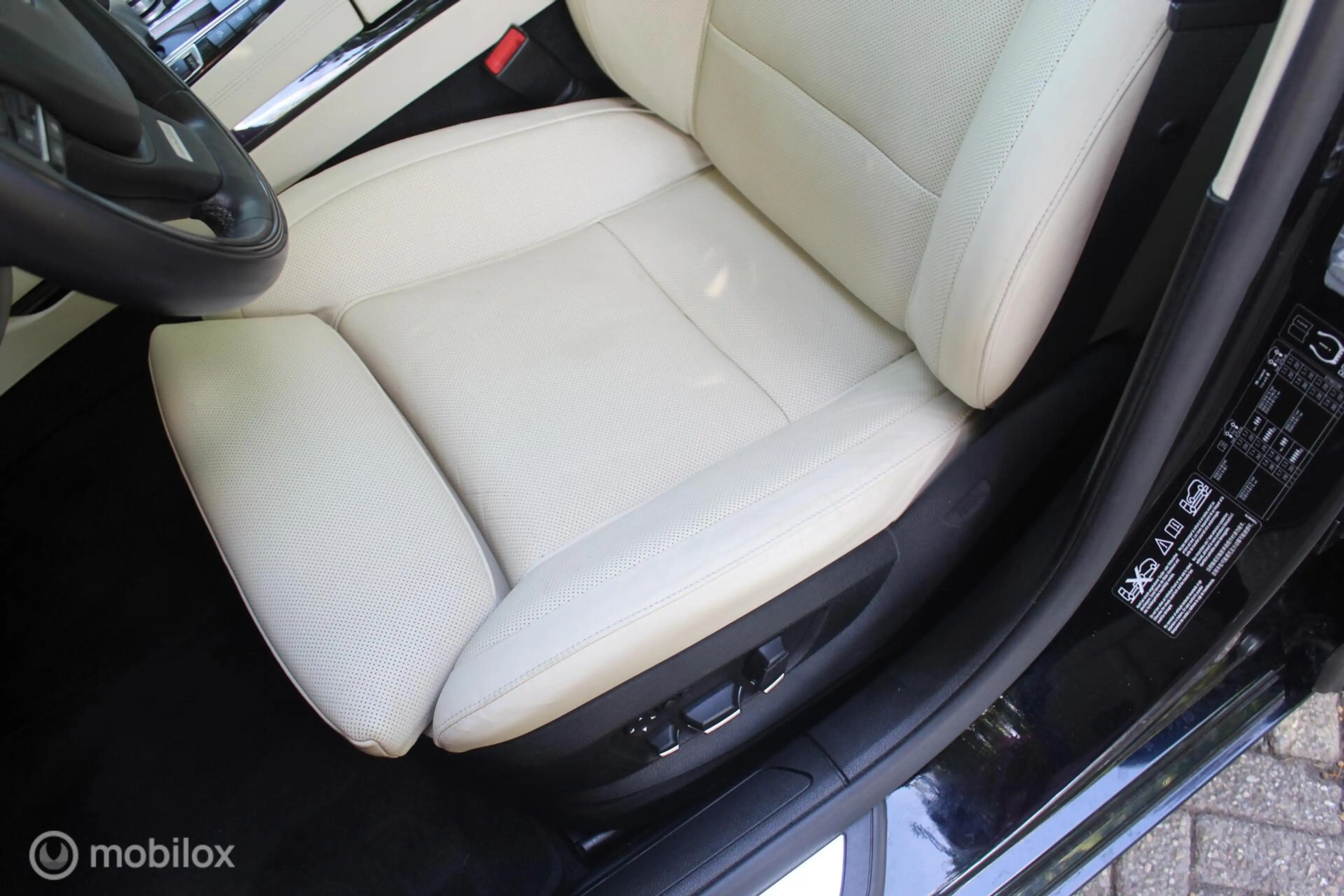 BMW 750 7-serie 750i xDrive — photo 42
