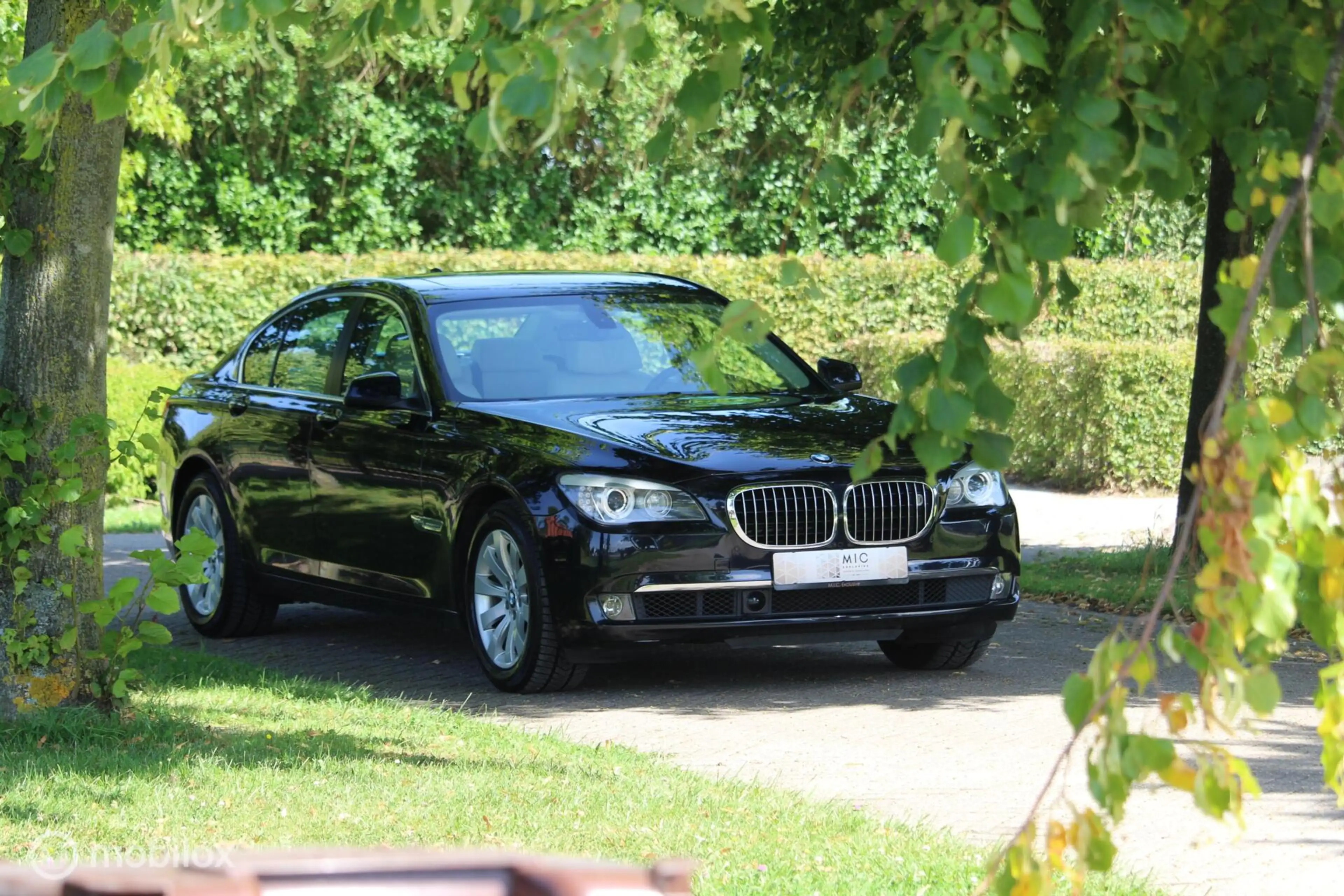 BMW 750 7-serie 750i xDrive — photo 4