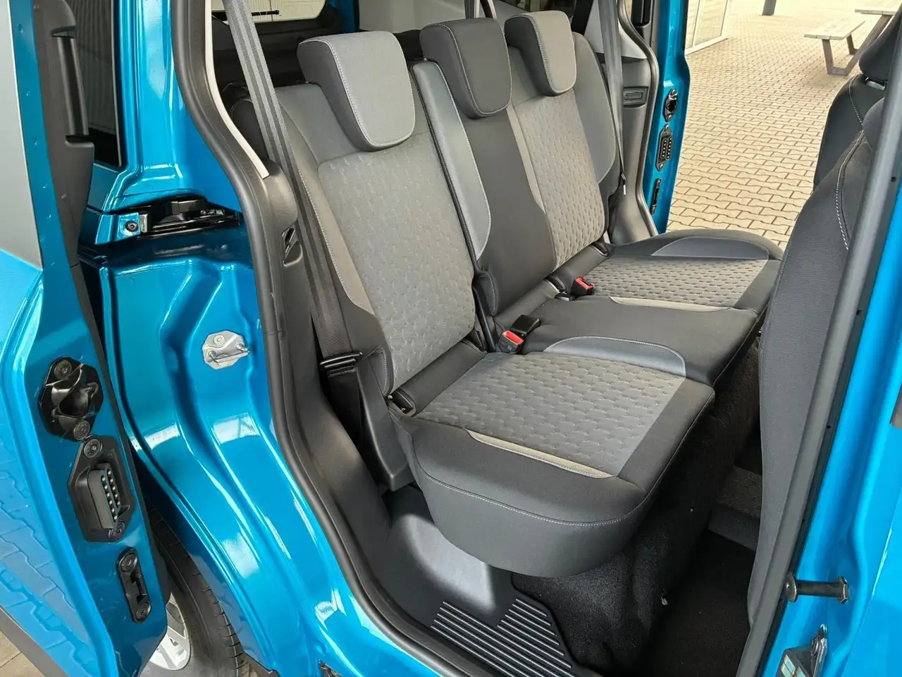 Ford Tourneo Courier 2026 — фото 9