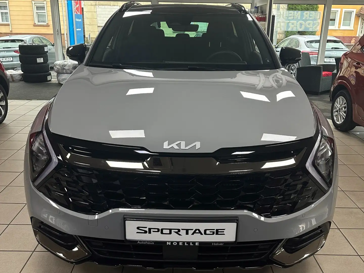 Kia Sportage 1.6T-GDI 180 DCT Nightline Edition Grau - 2