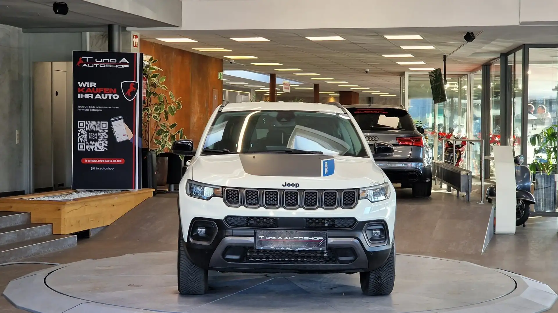 Jeep Compass S 1,3 Turbo Trailhawk Hybrid 240 PS AT ALLRAD Aut. Weiß - 2