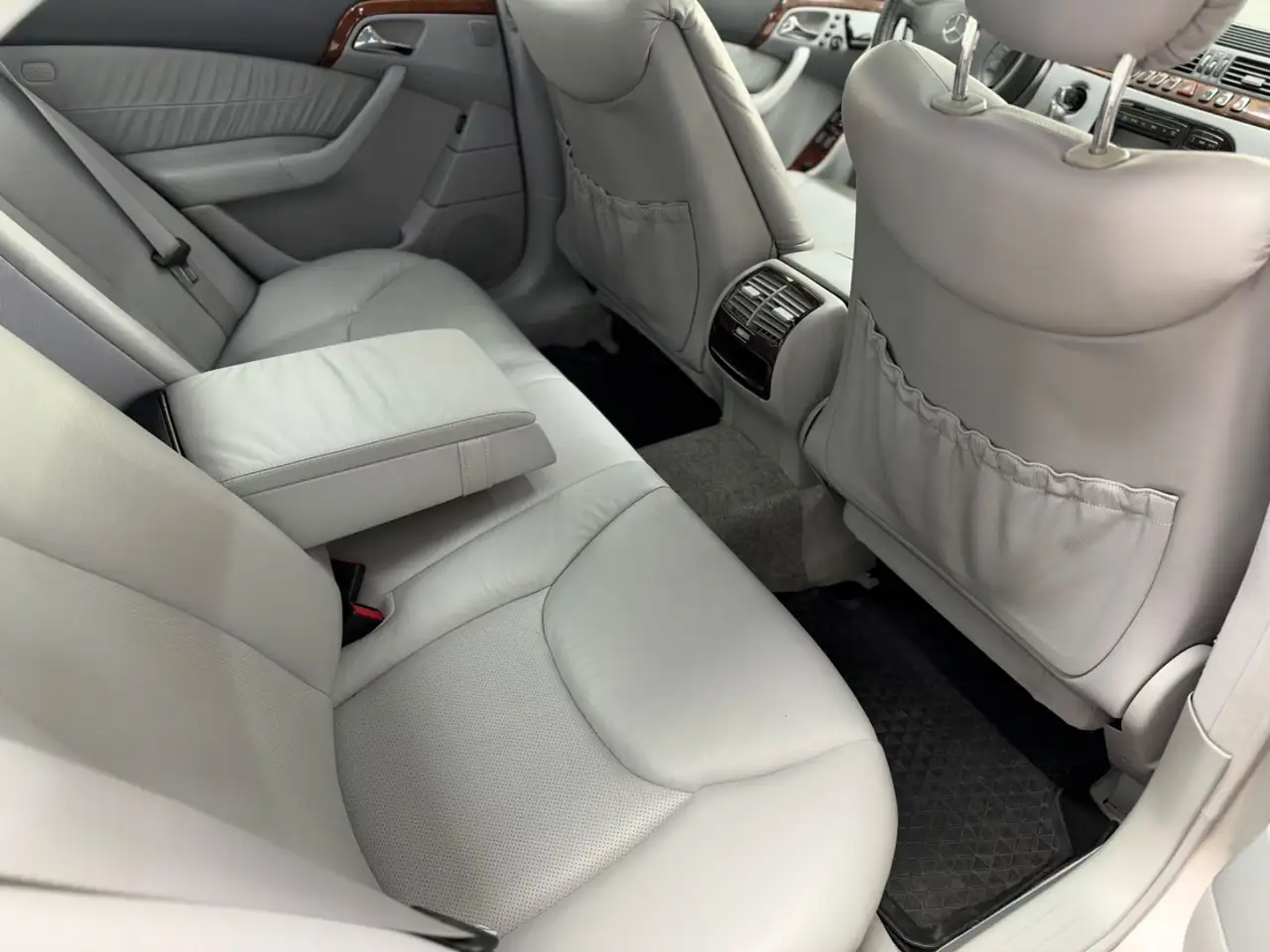 Mercedes-Benz S 320, foto 11
