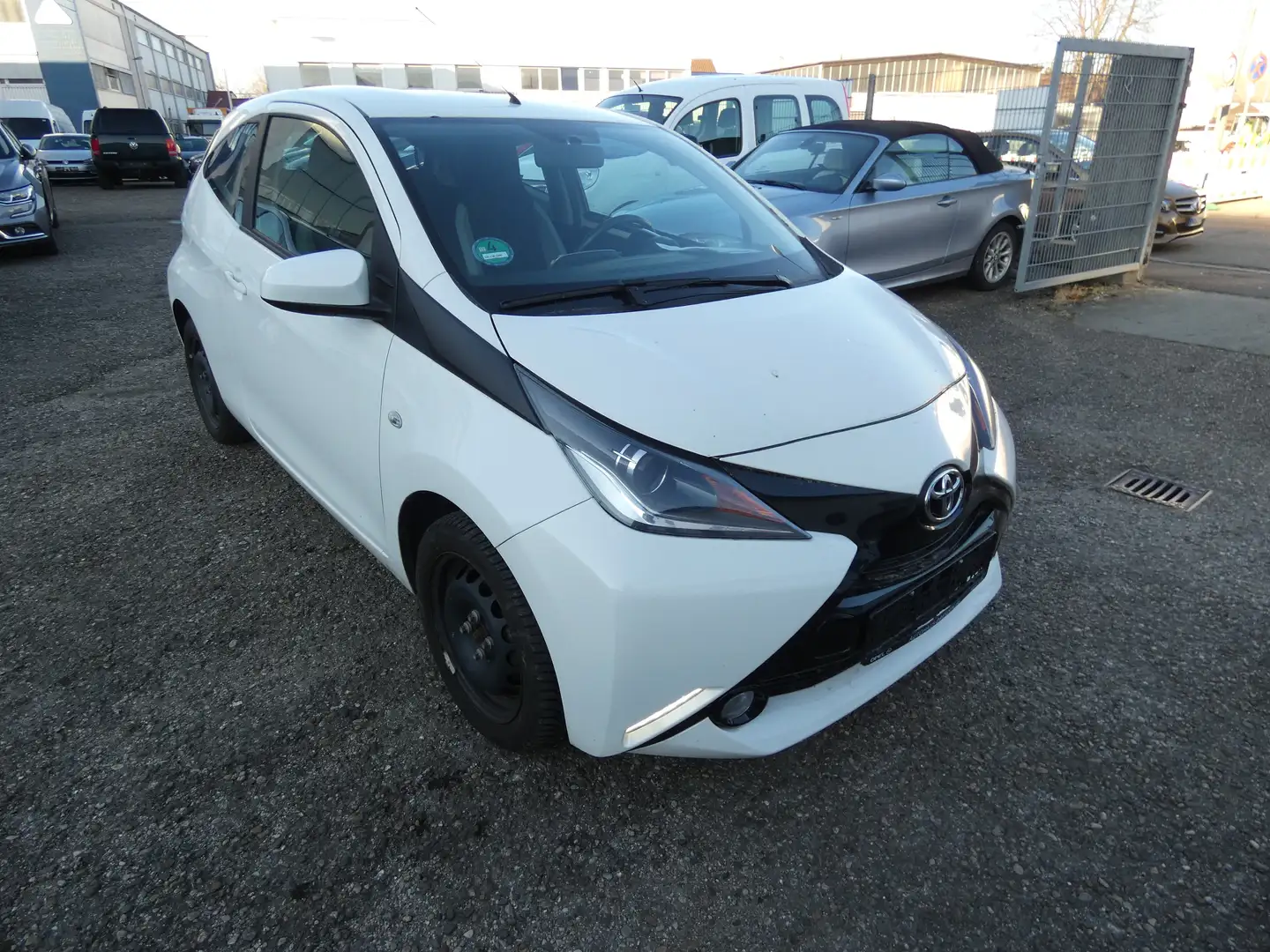 Toyota Aygo x-play touch"Kamera" Weiß - 1