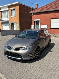 1.8 VVT-i Hybrid Automatik Touring Sports Comfort