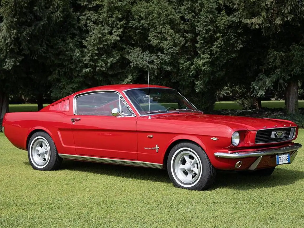 Ford Mustang Fastback, foto 4