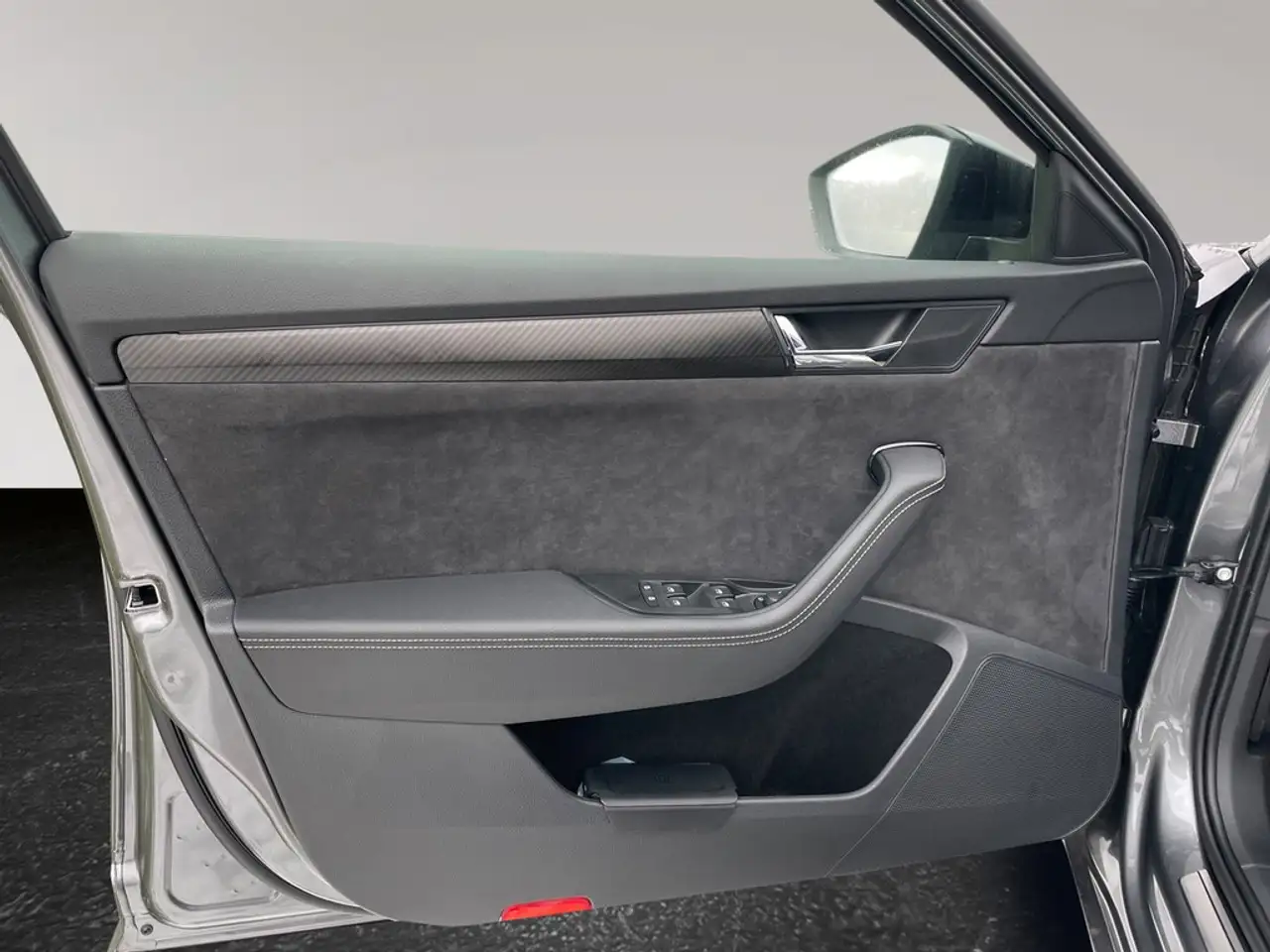 Skoda Superb Combi 2.0 TDI DSG Sportline DCC AHK*MATRIX*VIRT..., миниатюра 16