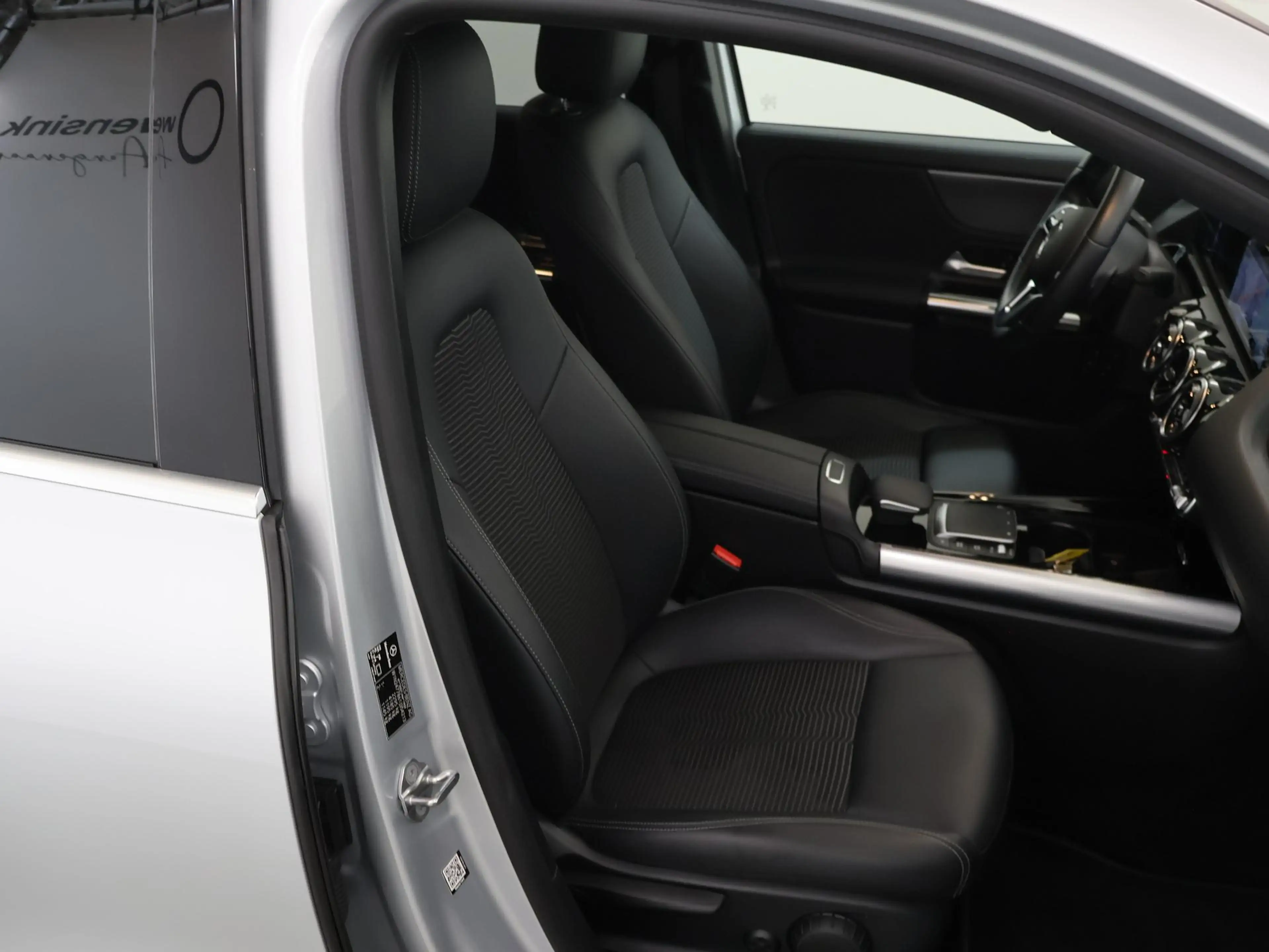Mercedes-Benz GLA 250 e Progressive | Widescreen | Extra getint glas | A — photo 10