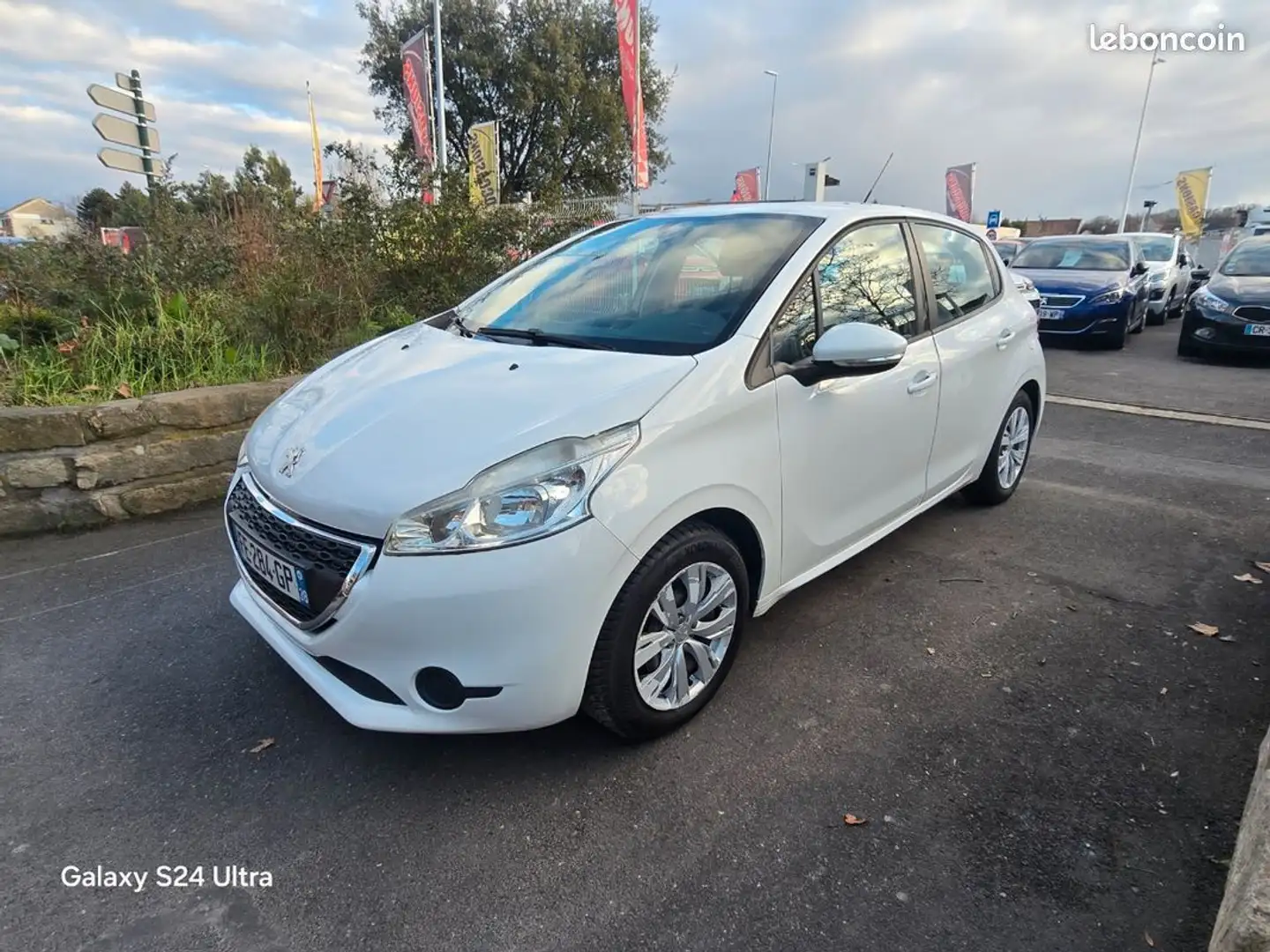 Peugeot 208 1.4l hdi 68ch GARANTIE Blanc - 1