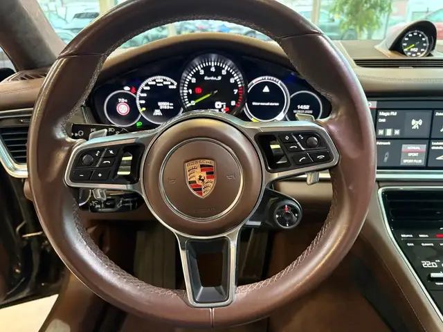 Porsche Panamera view 15