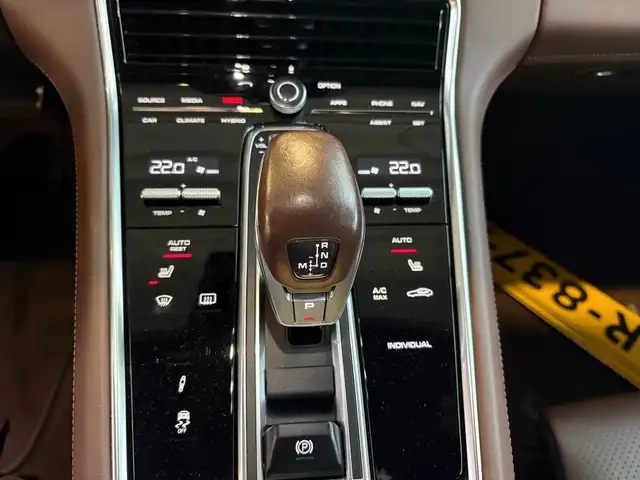 Porsche Panamera view 14