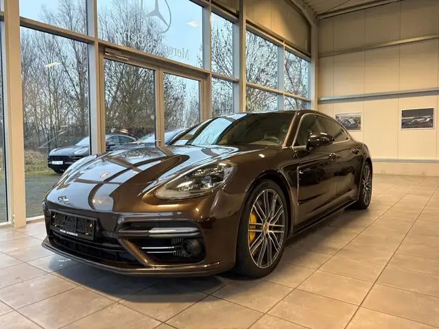 Porsche Panamera view 5
