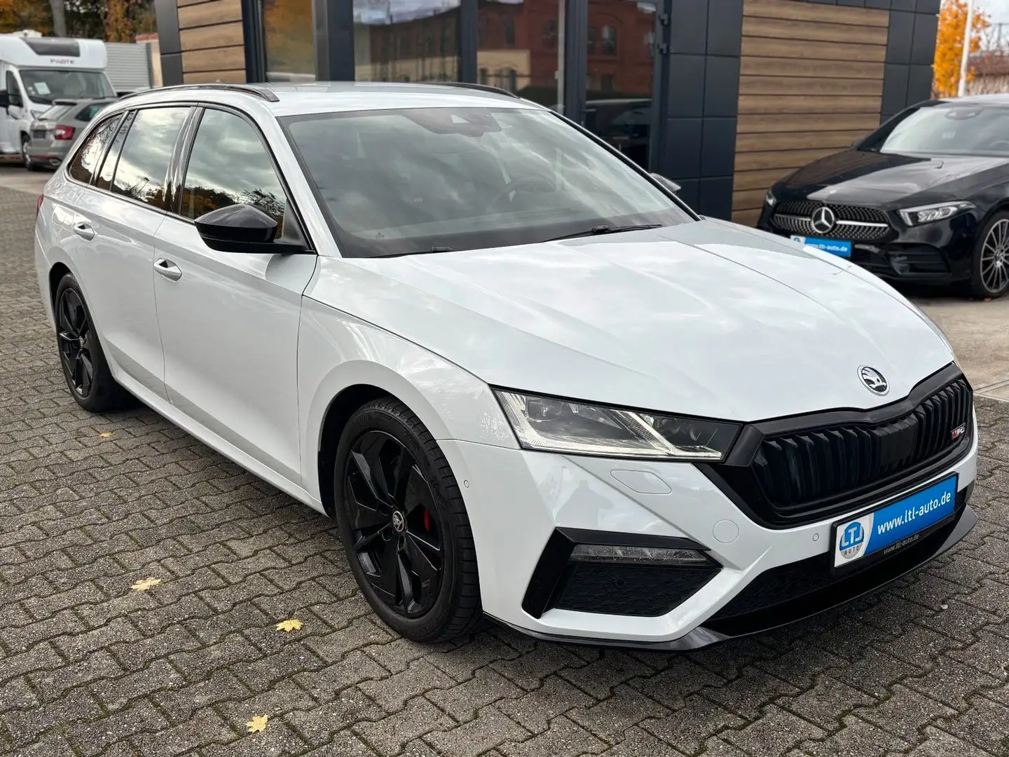 Skoda Octavia Combi RS First Edition Navi Kamera PDC Blanc - 1