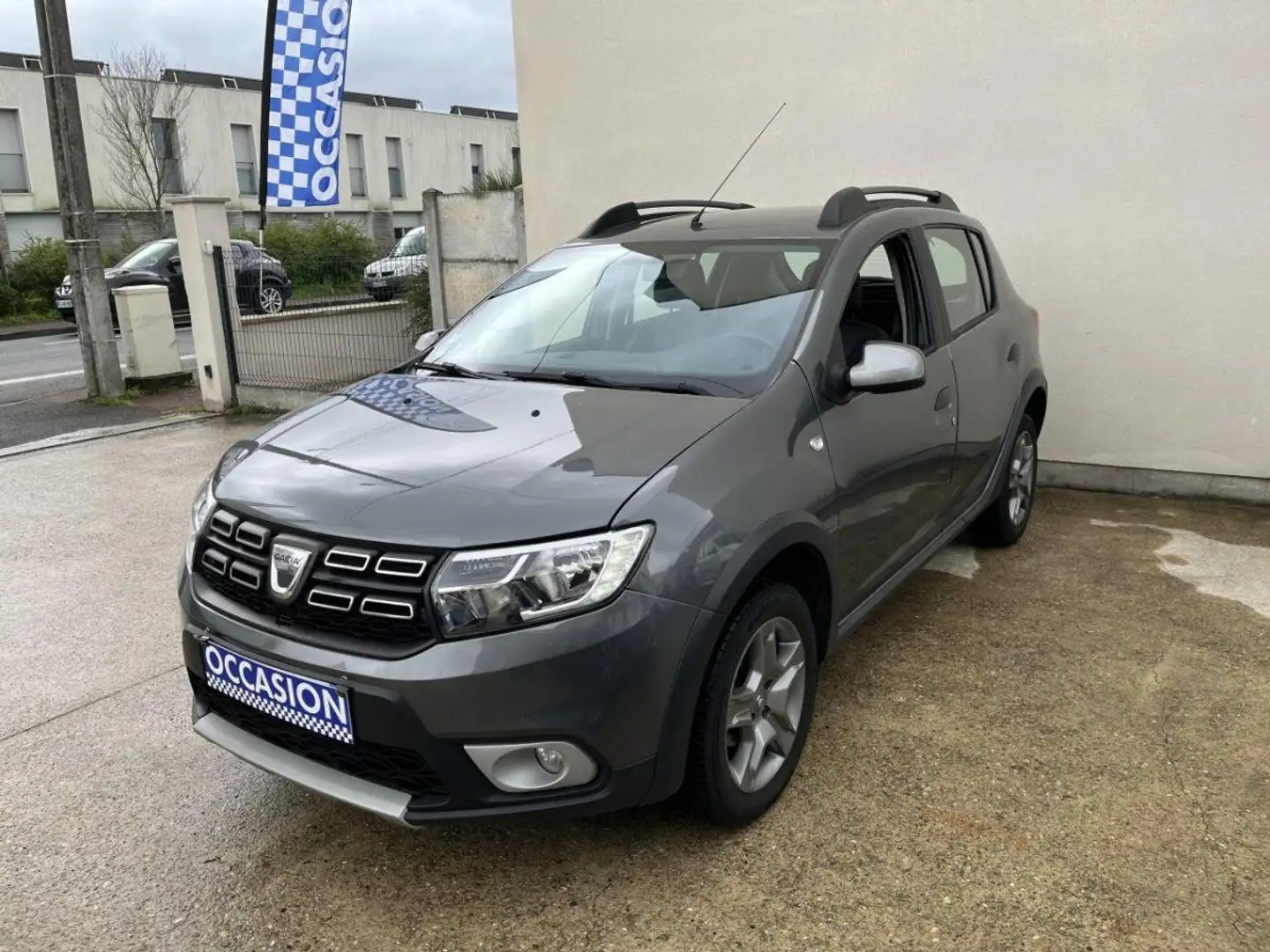 Dacia Sandero 0.9 TCe - 90 II BERLINE Stepway GARANTIE 12 MOIS Grijs - 2