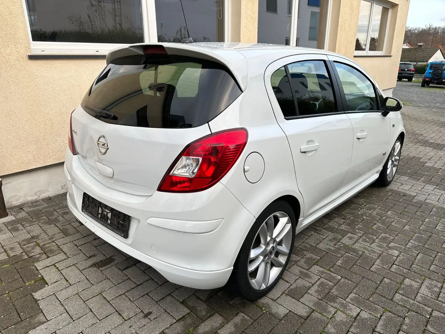 Opel Corsa D 1.4 OPC-Line 5-TRG NAVI KLIMA Weiß - 2